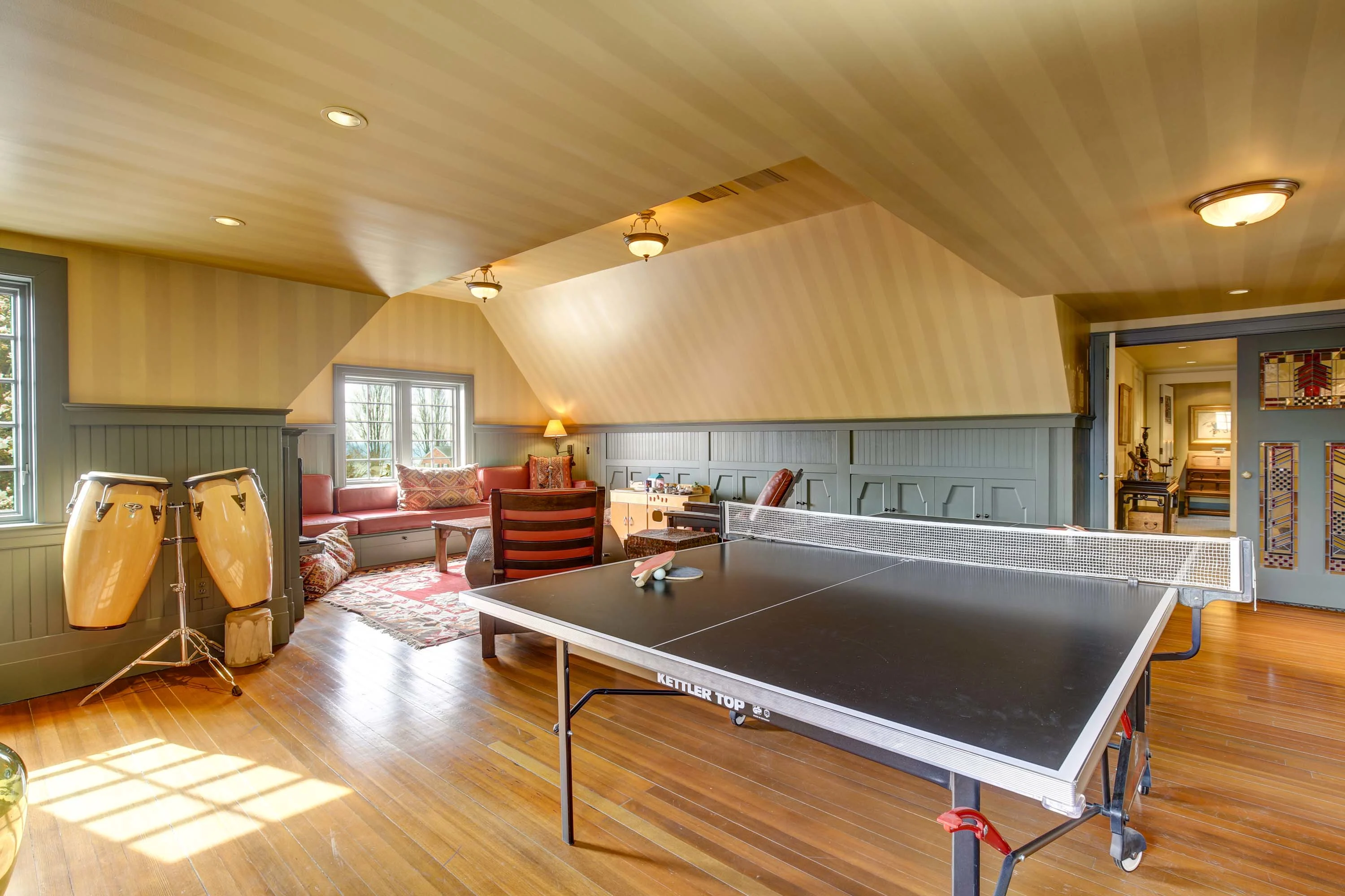 618 West Highland Drive, Seattle, Washington 98119 - 618-west-highland-drive-seattle-washington28_pd90a9