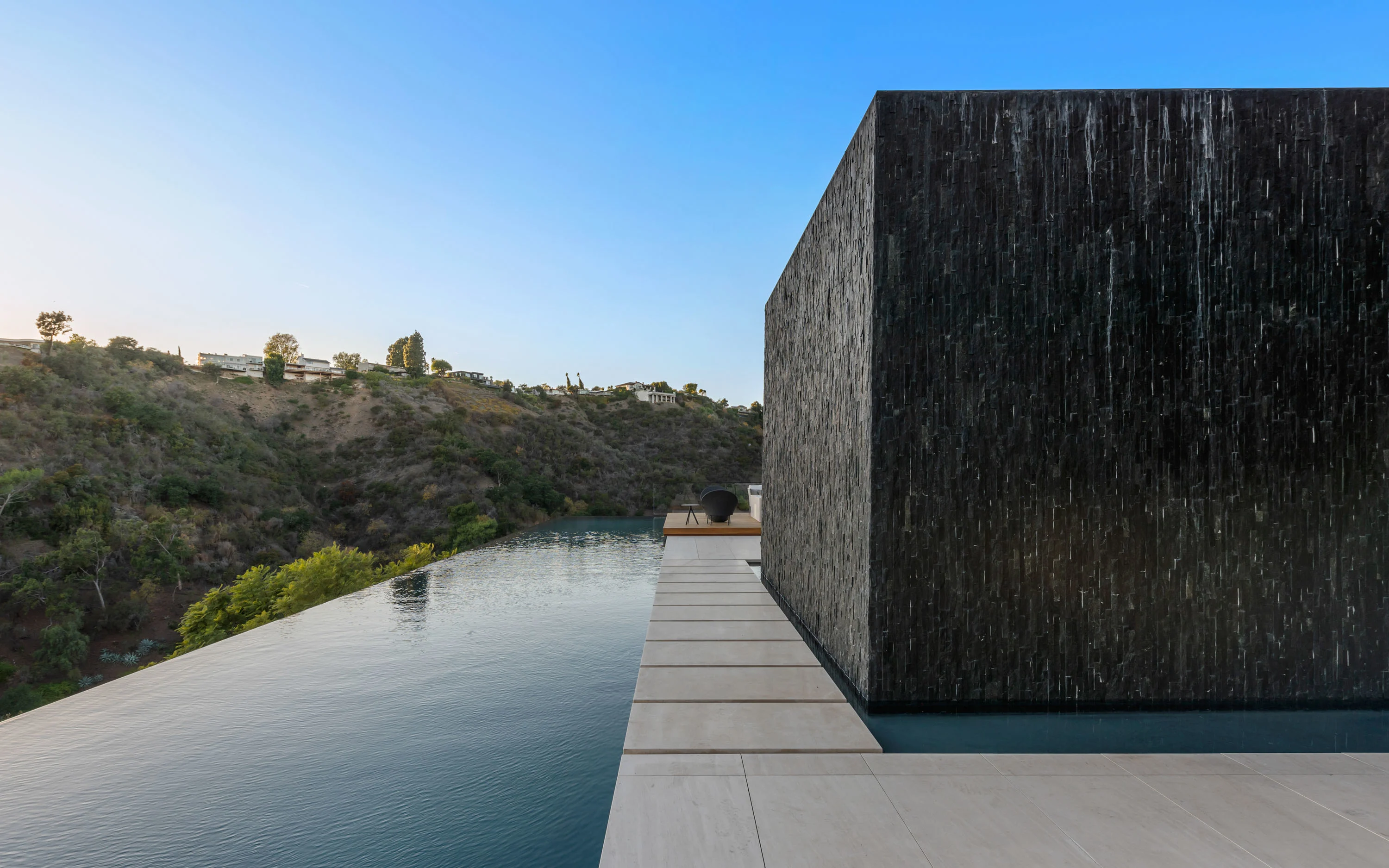 1035 Stradella Road, Bel Air, California 90077 - 1035-stradella-road-los-angeles-california15_epbjj1