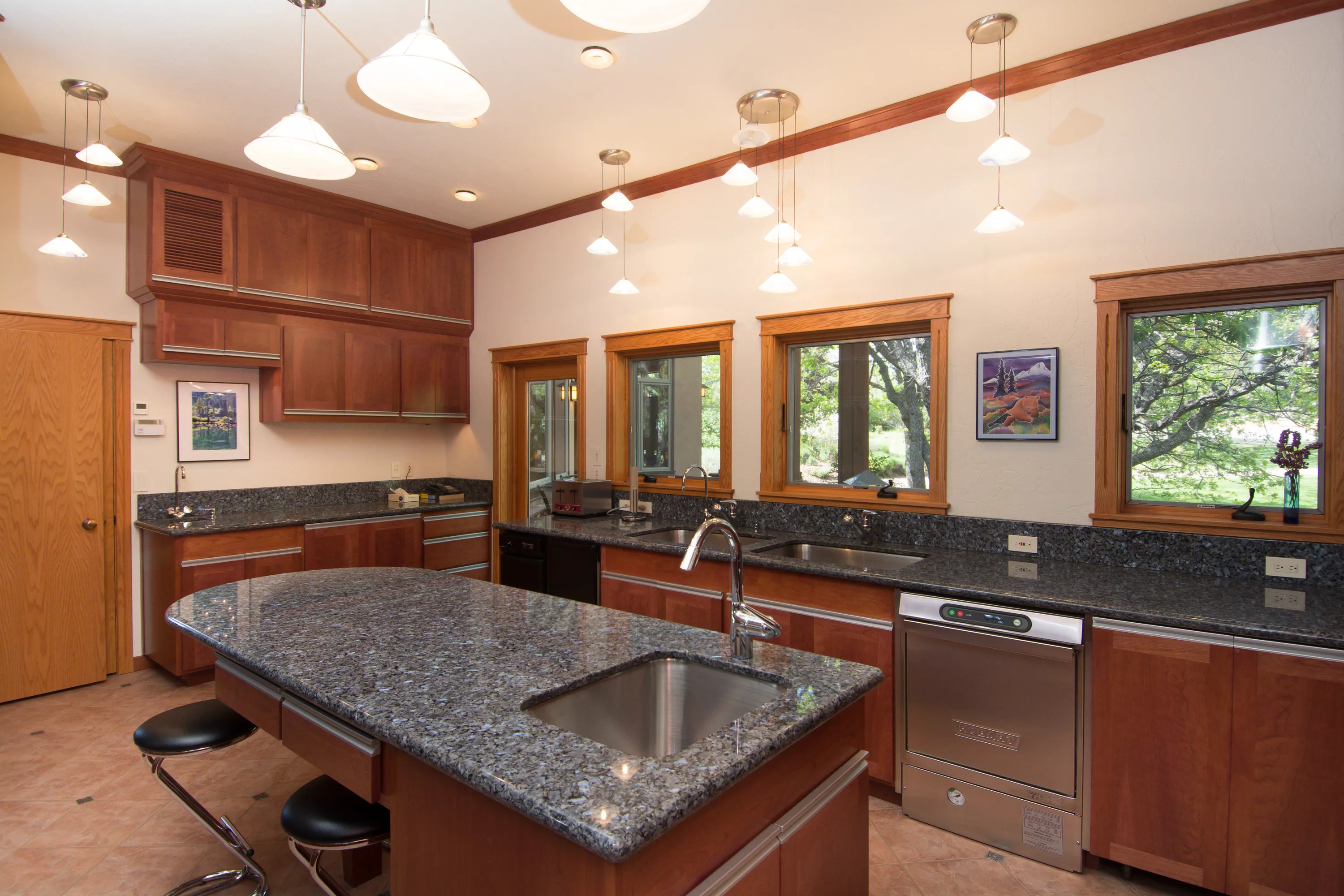 3300 Butler Creek Road, Ashland, Oregon 97520 - circle-of-teran-3300-butler-creek-rd-ashland-or-luxury-real-estate-3_kxfrib