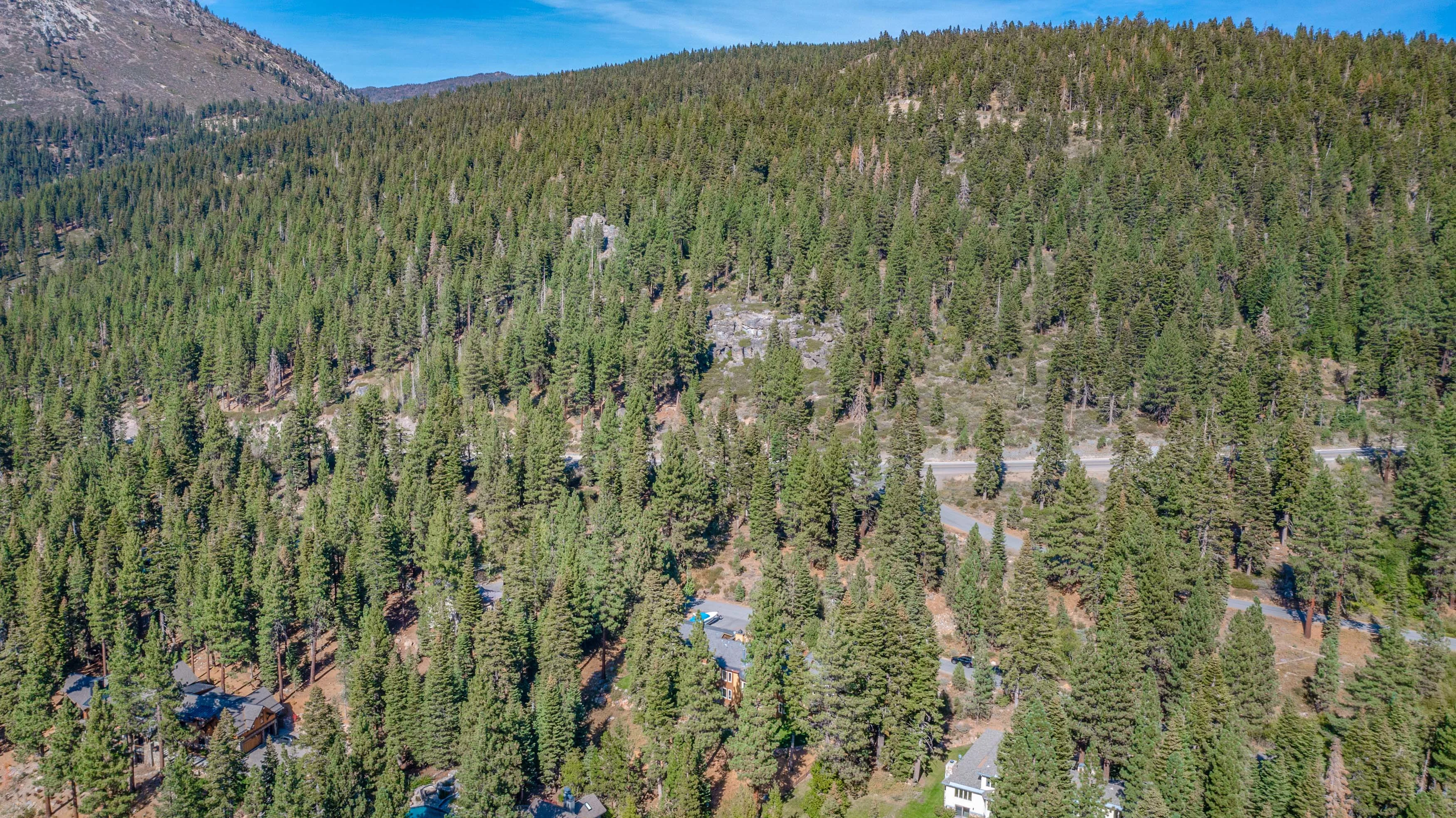 949 Fairview Boulevard, Lake Tahoe, Nevada 89451 - 949-fairview-boulevard-incline-village-nevada_37_zyirm7