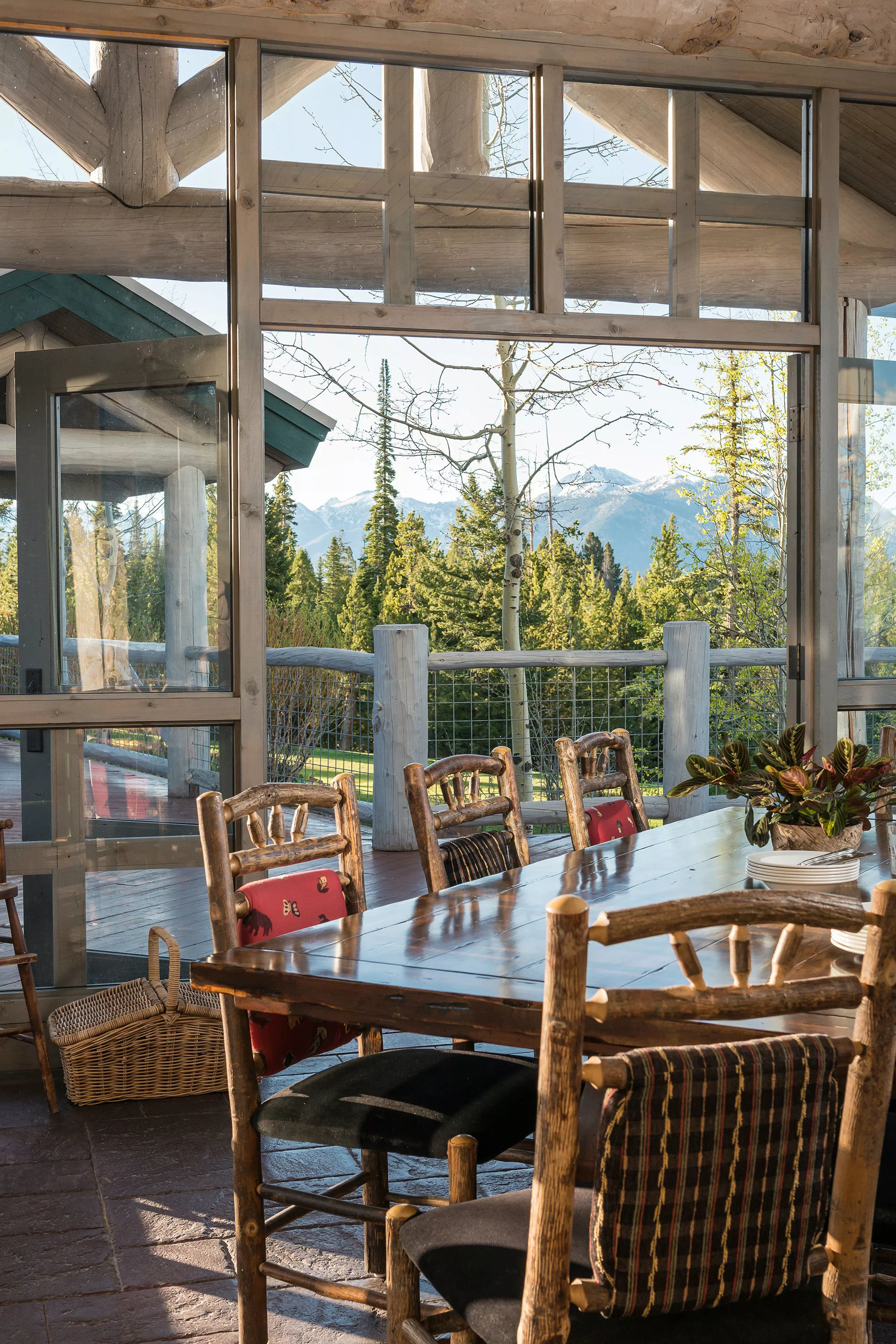 7000 Beaver Creek Road, Big Sky, Montana 59716 - concierge-auctions_big-ez-8750-_uncropped-300dpi-srgb-jpegs_fog3pu