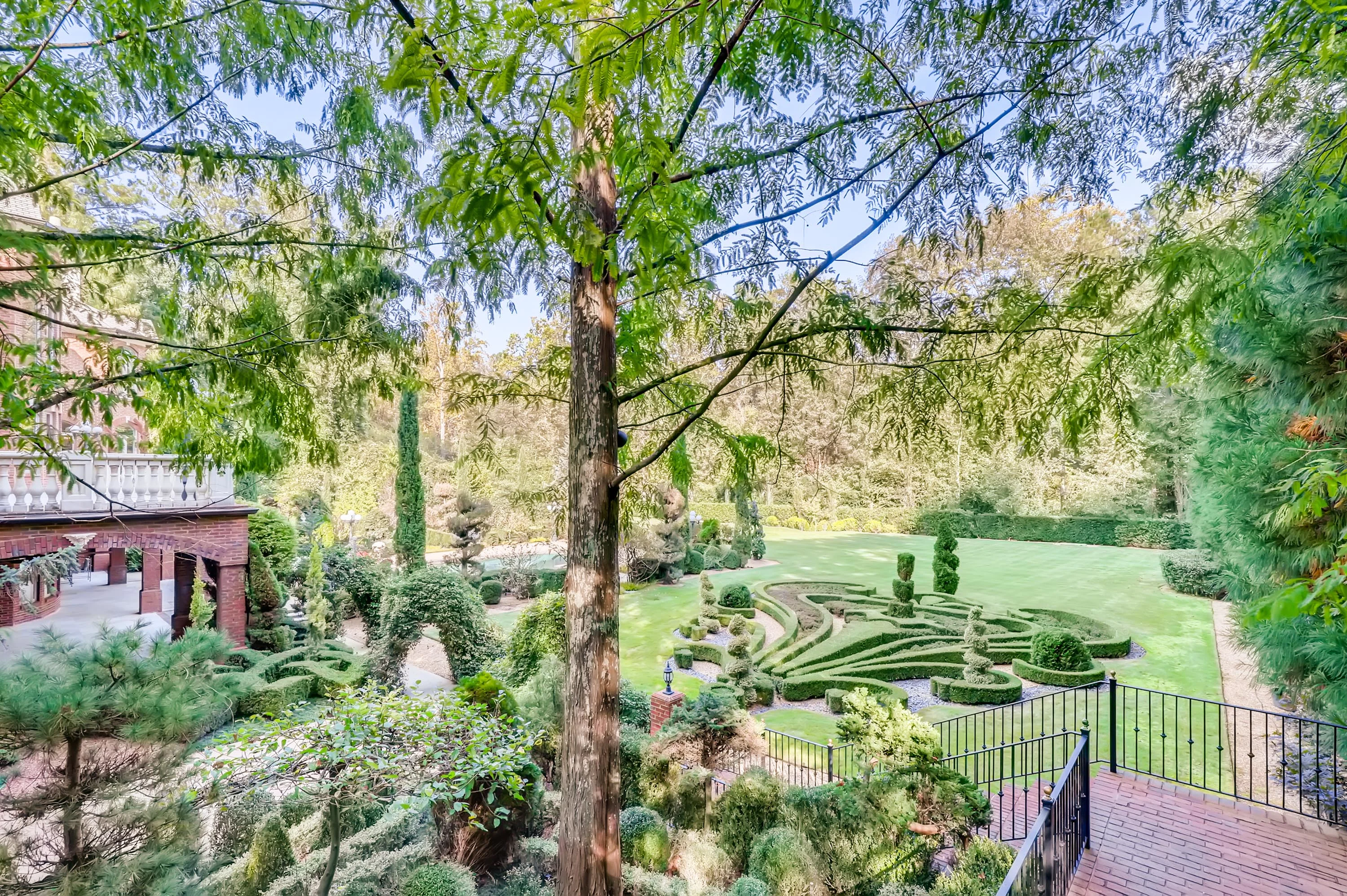 4455 Harris Trail NW, Buckhead, Atlanta, Georgia 30327 - 4455-harris-trail-nw-atlanta-georgia39_ssk6ip