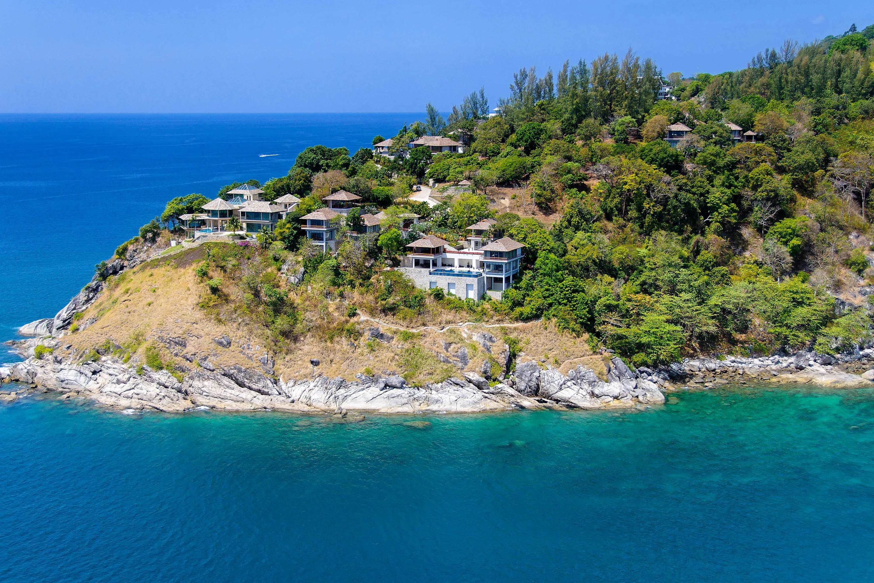 Jomchang Estate, 28/11 Moo 6, Nakalay Rd, Kamala, Phuket, Phuket 83120, Thailand - thailand_villa_wang_nam_jai_02_tsbdtn