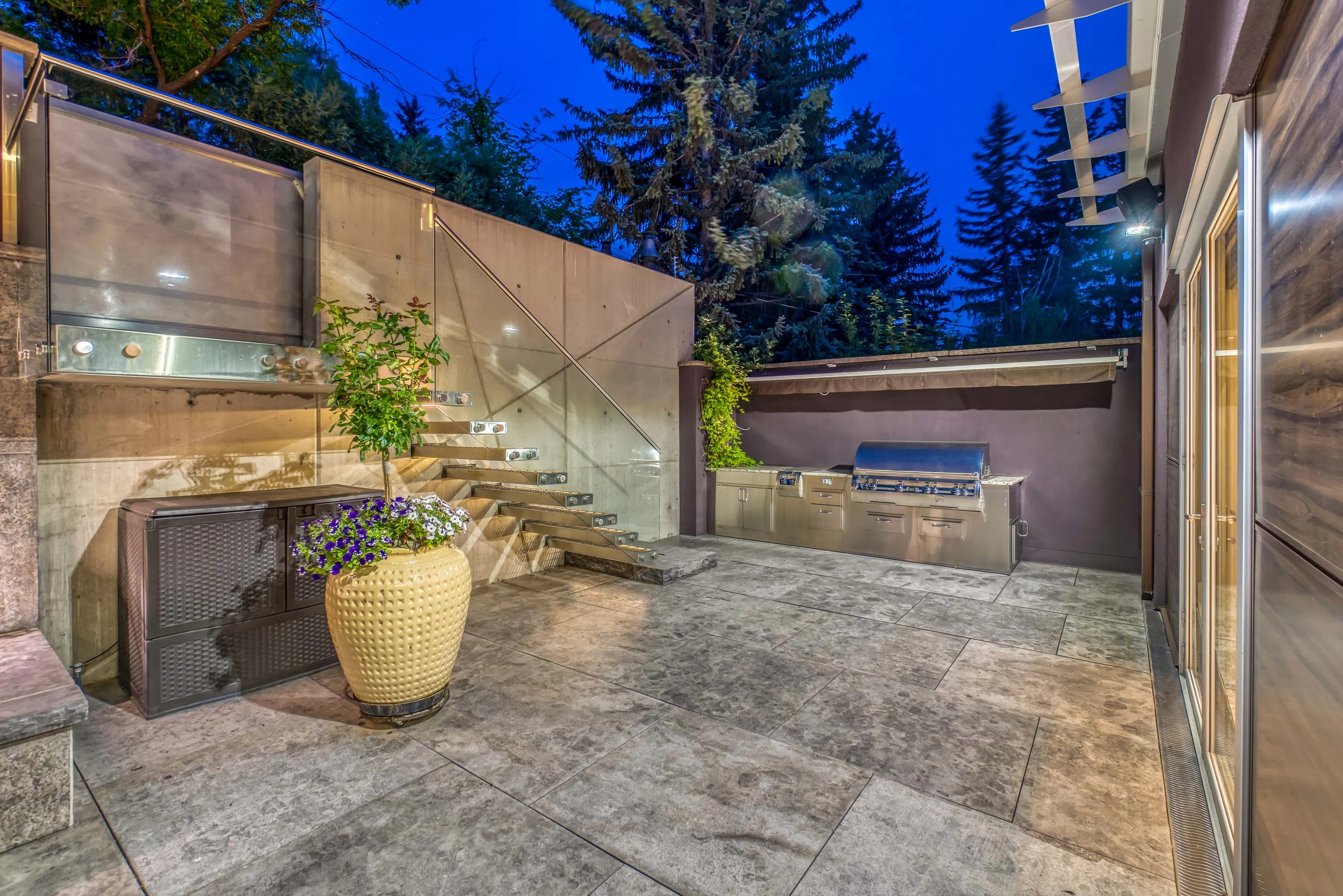 2906 Marquette Street Southwest, Calgary, Alberta T2T 3E3, Canada - 2906-marquette-street-southwest-calgary-alberta-canada74_ftzw8f