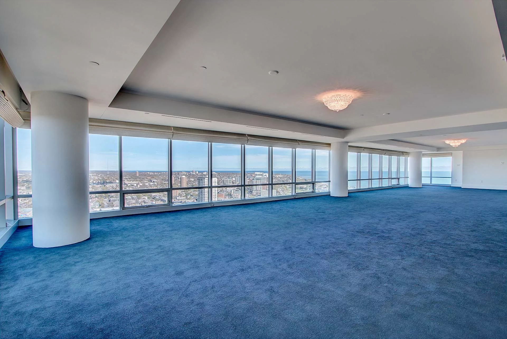 923 E Kilbourn Avenue, Milwaukee, Wisconsin 53202 - 923-east-kilbourn-avenue-unit-3100-milwaukee-wisconsin02_lrpgil