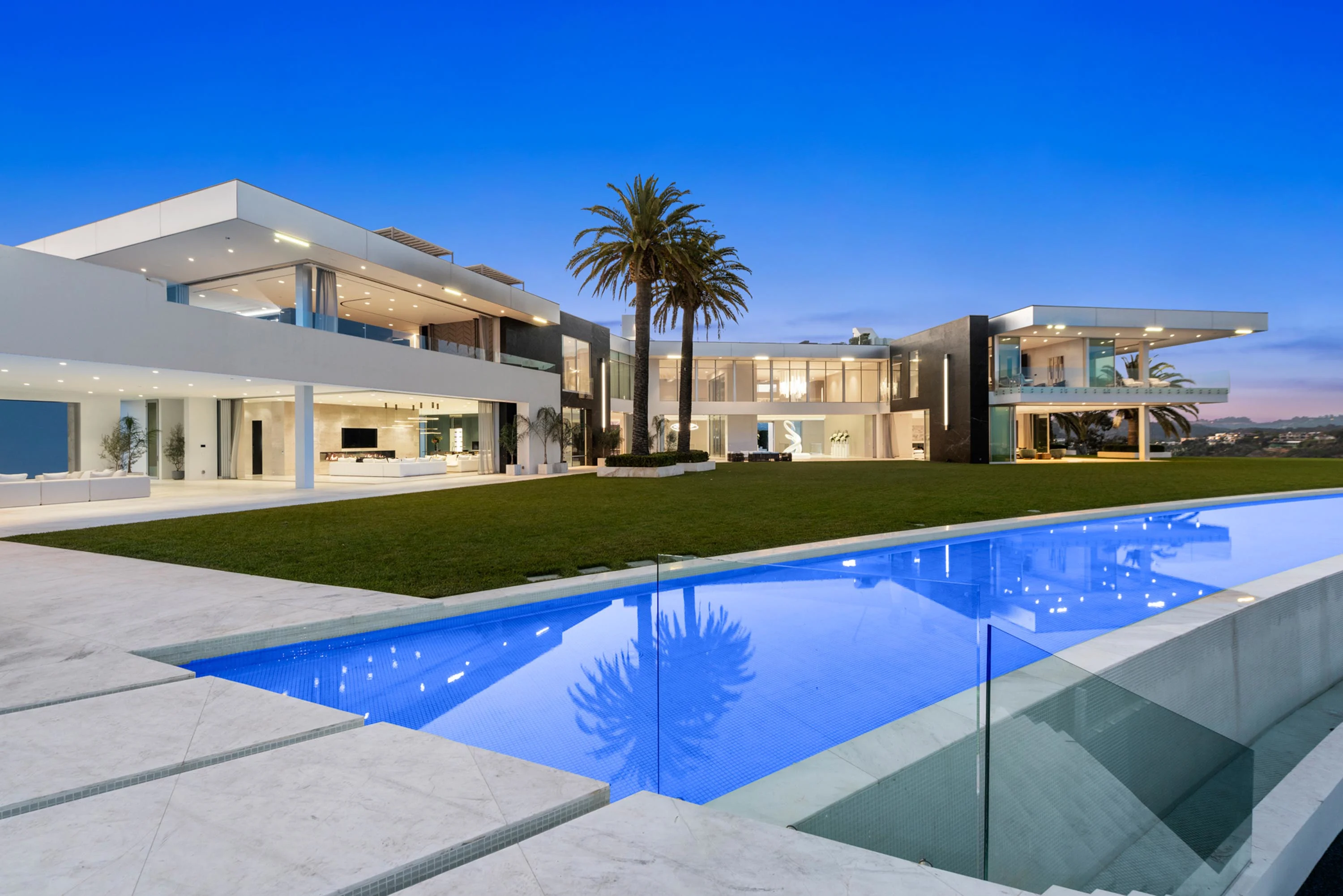944 Airole Way, The One, Bel Air, California 90077 - 944AiroleWay-print04_hsxpoa