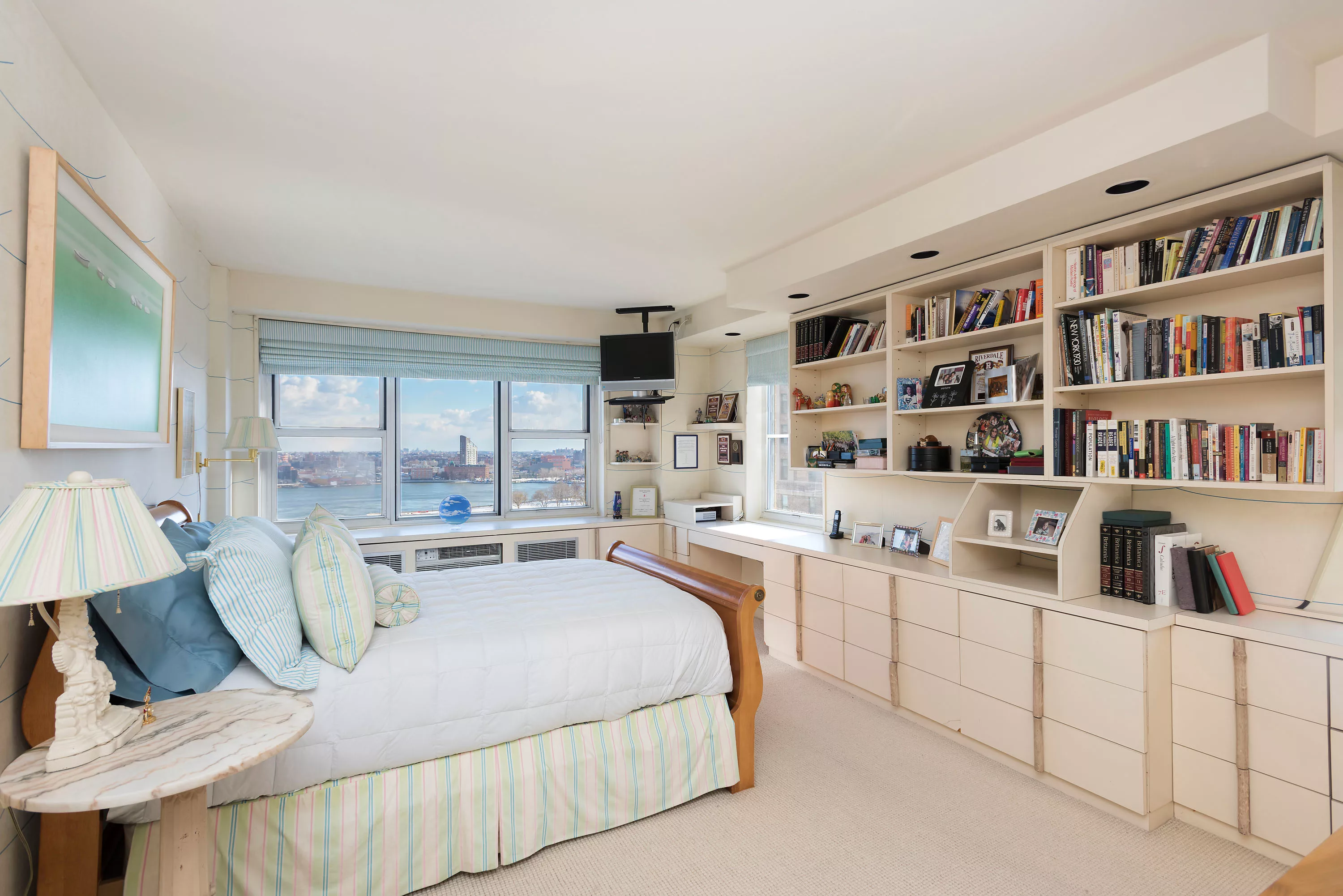 535 East 86th Street, 16A, New York City, New York 10028 - 535East86thStreet16A-Arleen-WinickDouglasElliman-Photography-5-26-16-31-3131_qnbf5b