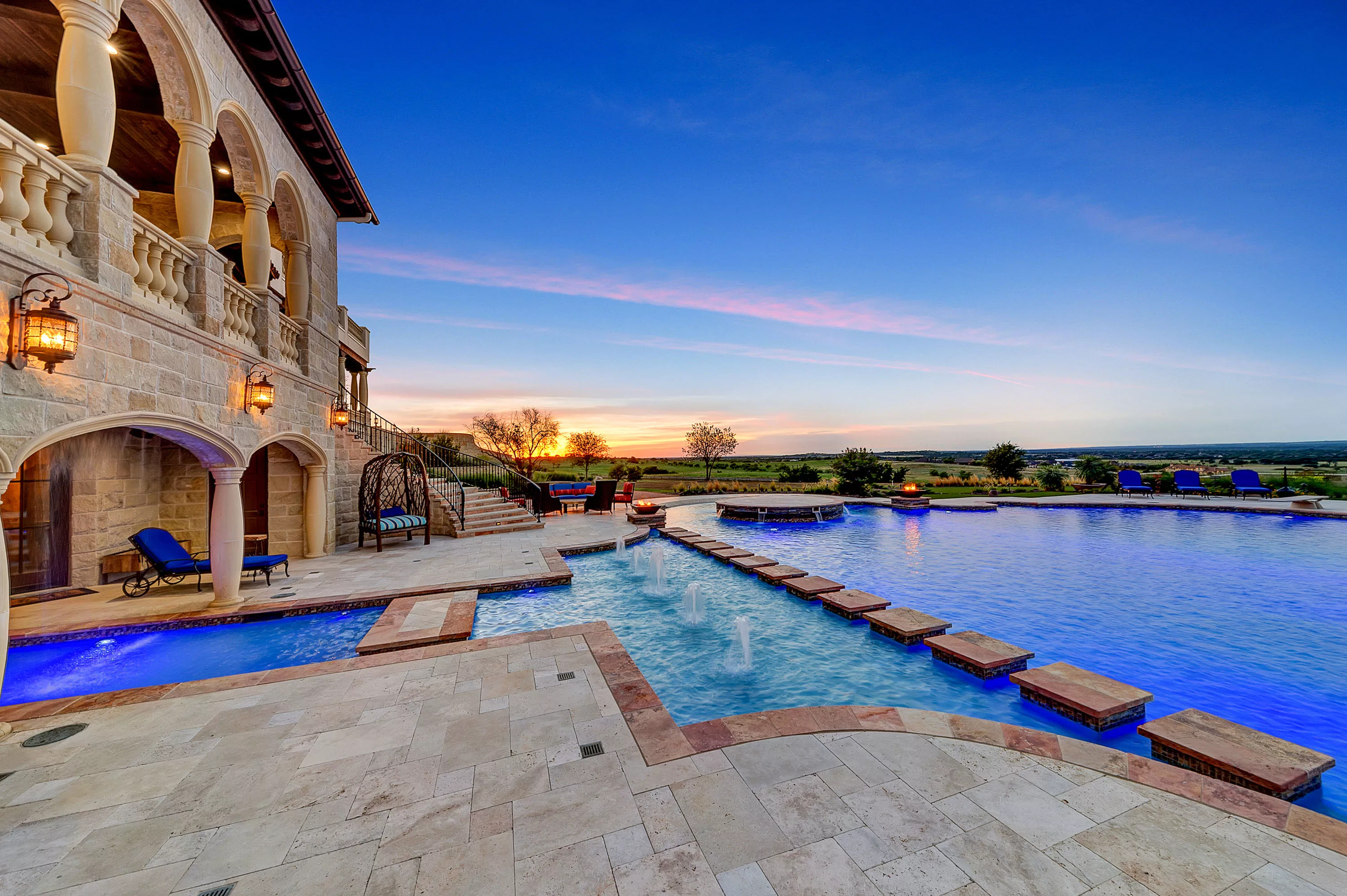 107 Nueces Trail, Dallas/Fort Worth Area, Texas 76008 - 107_Nueces_Trail_DFW_Texas_25_gohj3q