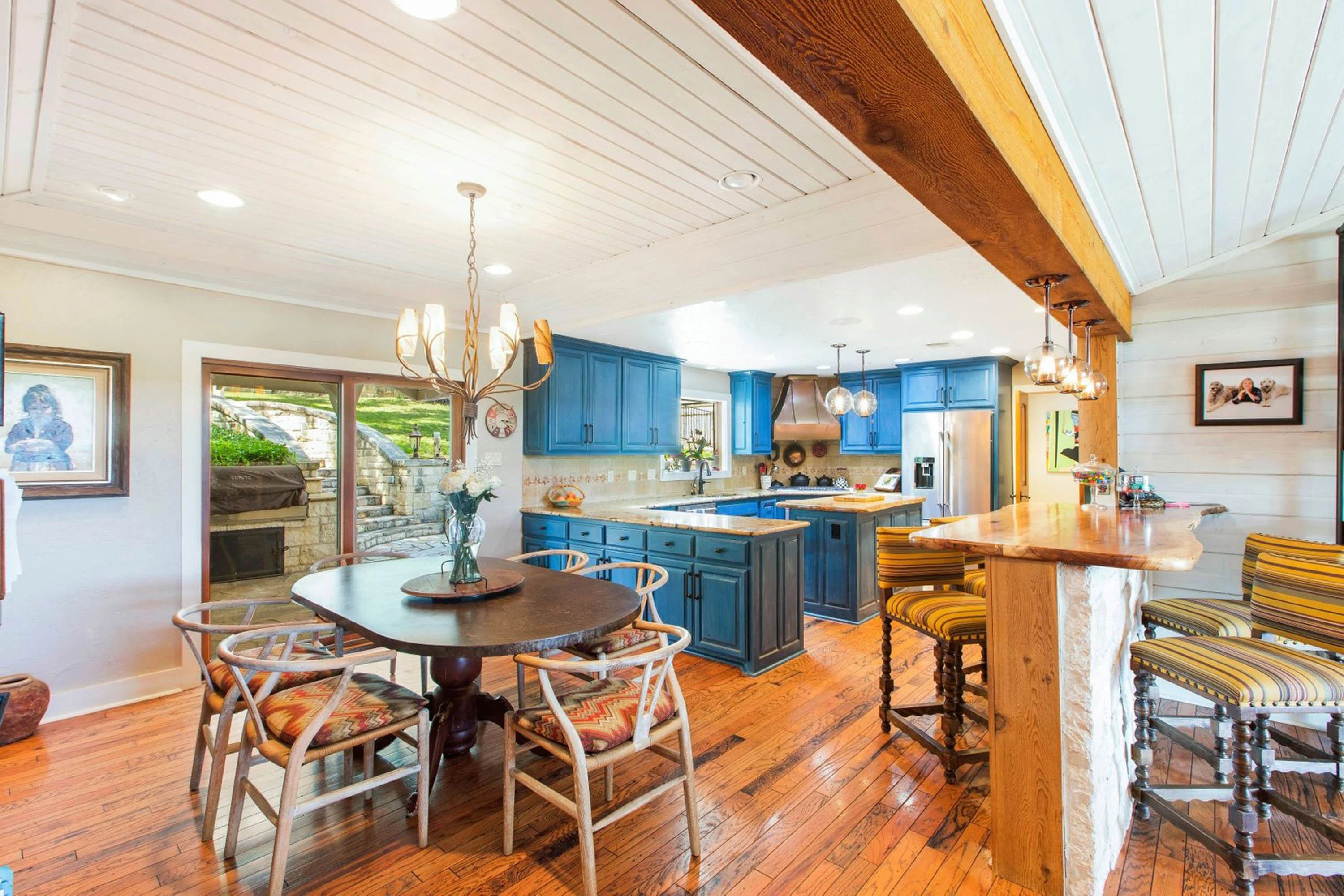 1626 Harper Road, San Antonio Hill Country, Texas 78028 - 1626-harper-road-kerrville-texas05_mde0pk