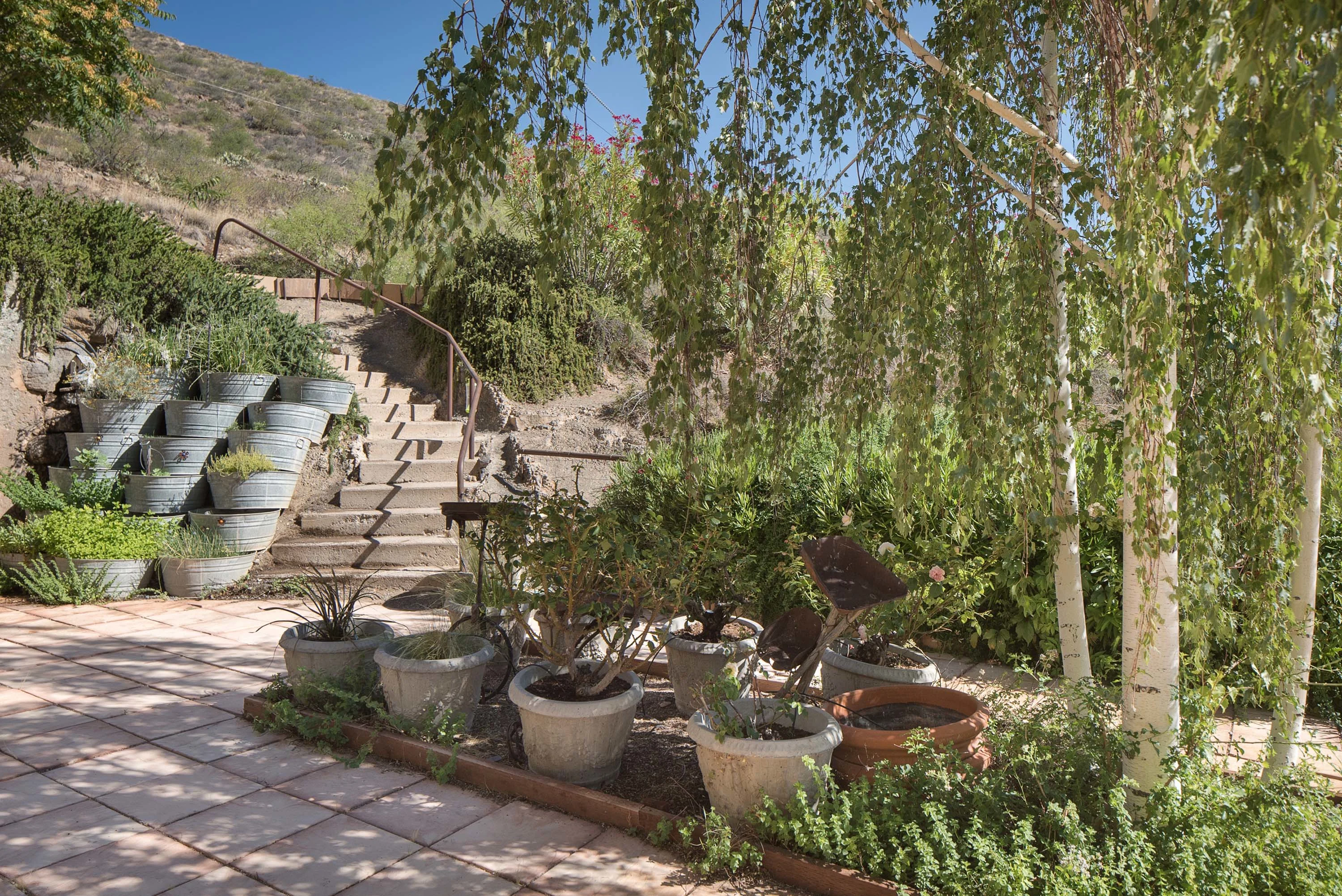 300 Upper Bell Road, Near Sedona, Arizona 86331 - 300-upper-bell-road-jerome-arizona22_jzhteb
