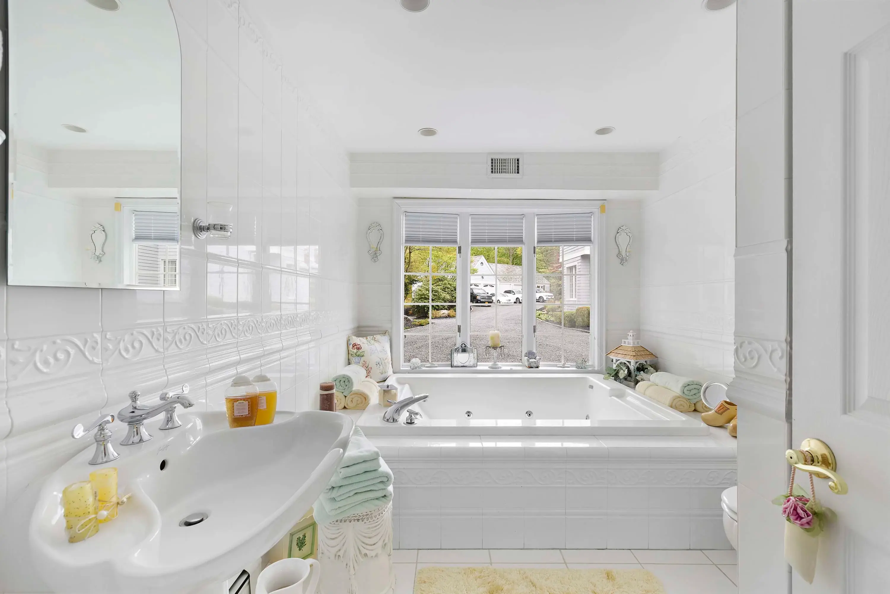 Swan Manor | 1 Swan Place, Nissequogue, Gold Coast, New York 11780 - 36_Swan_Manor_1_Swan_Place_Saint_James_NY_11780_flegfd