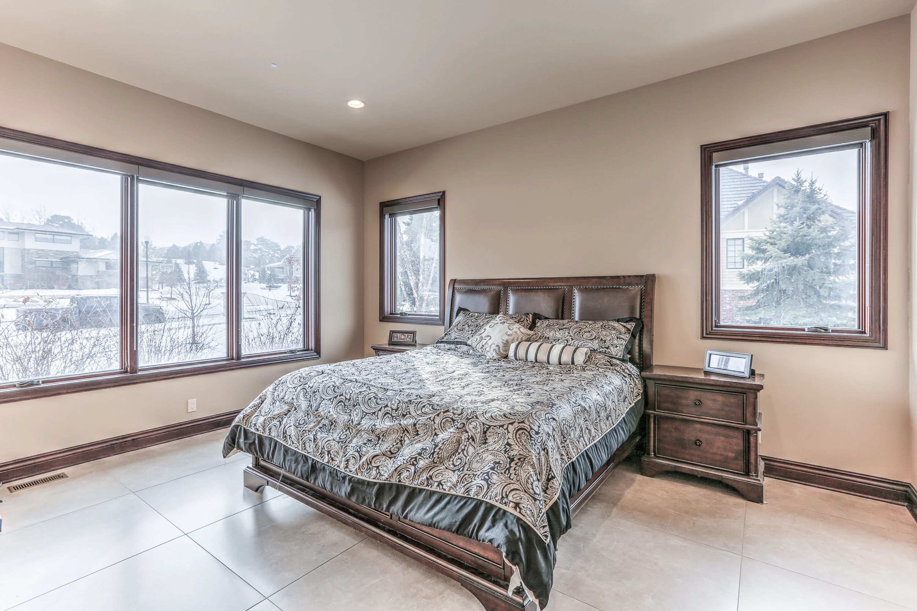 17445 Valley Drive , Omaha, Nebraska 68130 - 17445-valley-drive-omaha-nebraska19_kkkplq