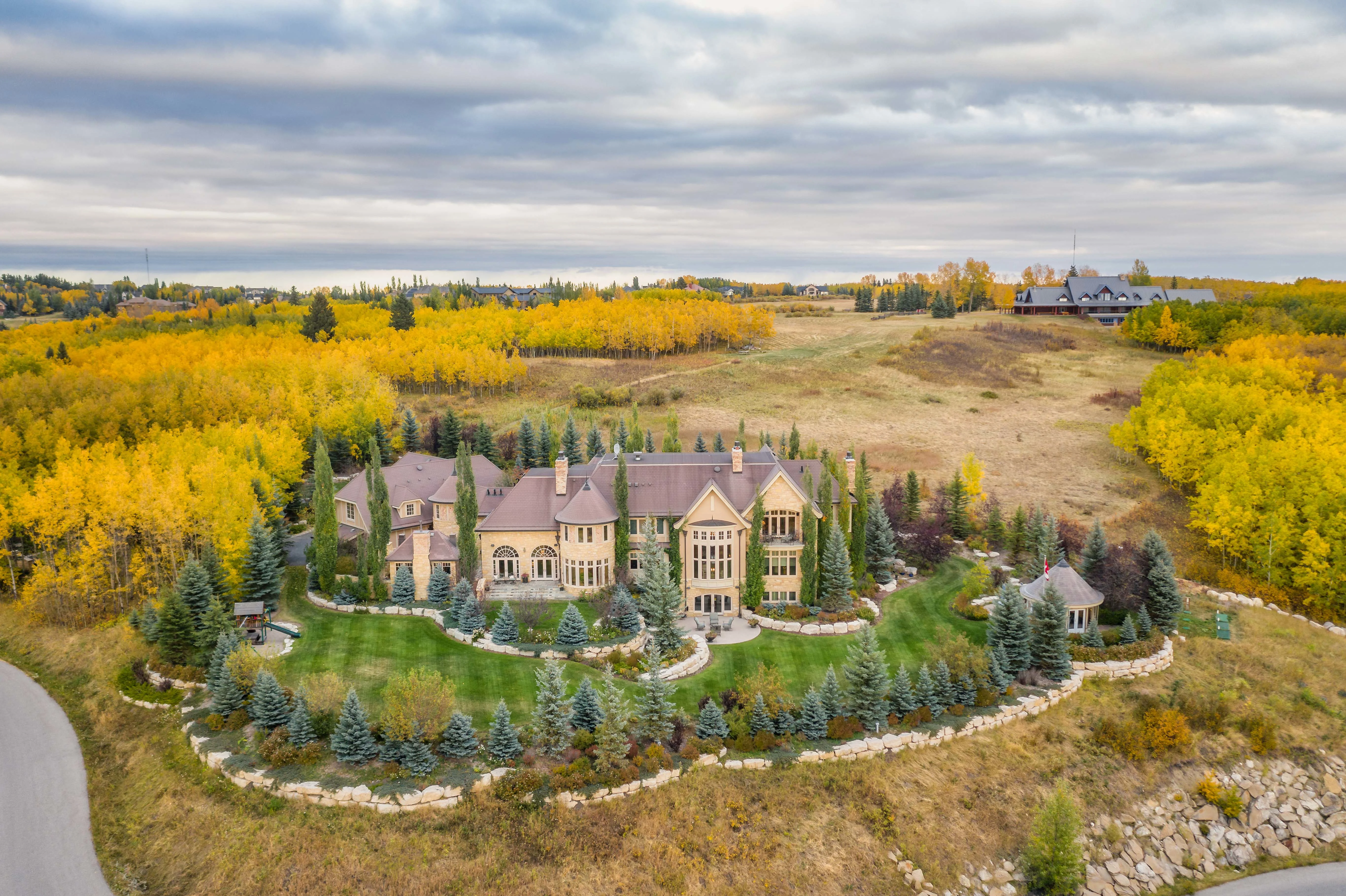 25130 Escarpment Ridge View, Calgary, Alberta, Alberta T3Z 3M7, Canada ...