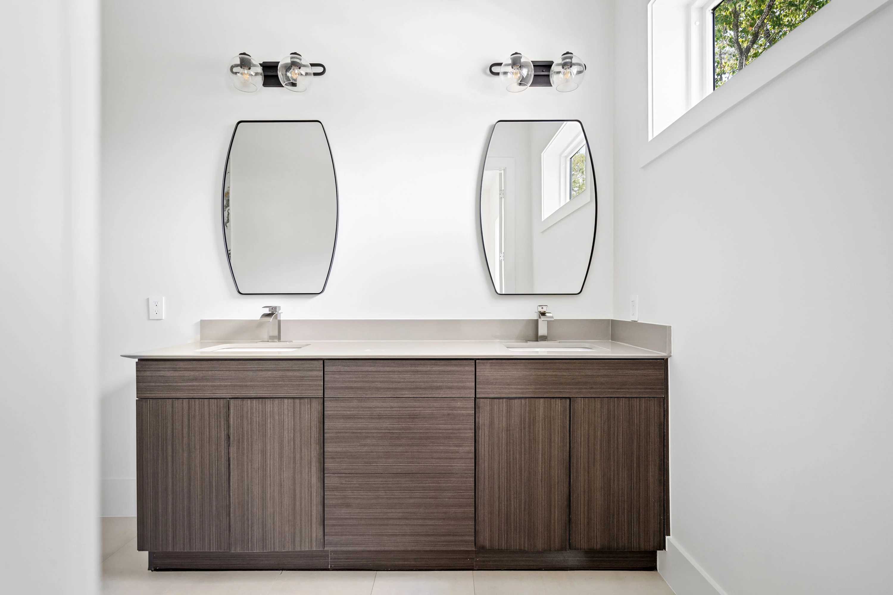 4903 Braesvalley Drive, Houston, Texas 77096 - 4903_Braesvalley_Dr_17_t601na