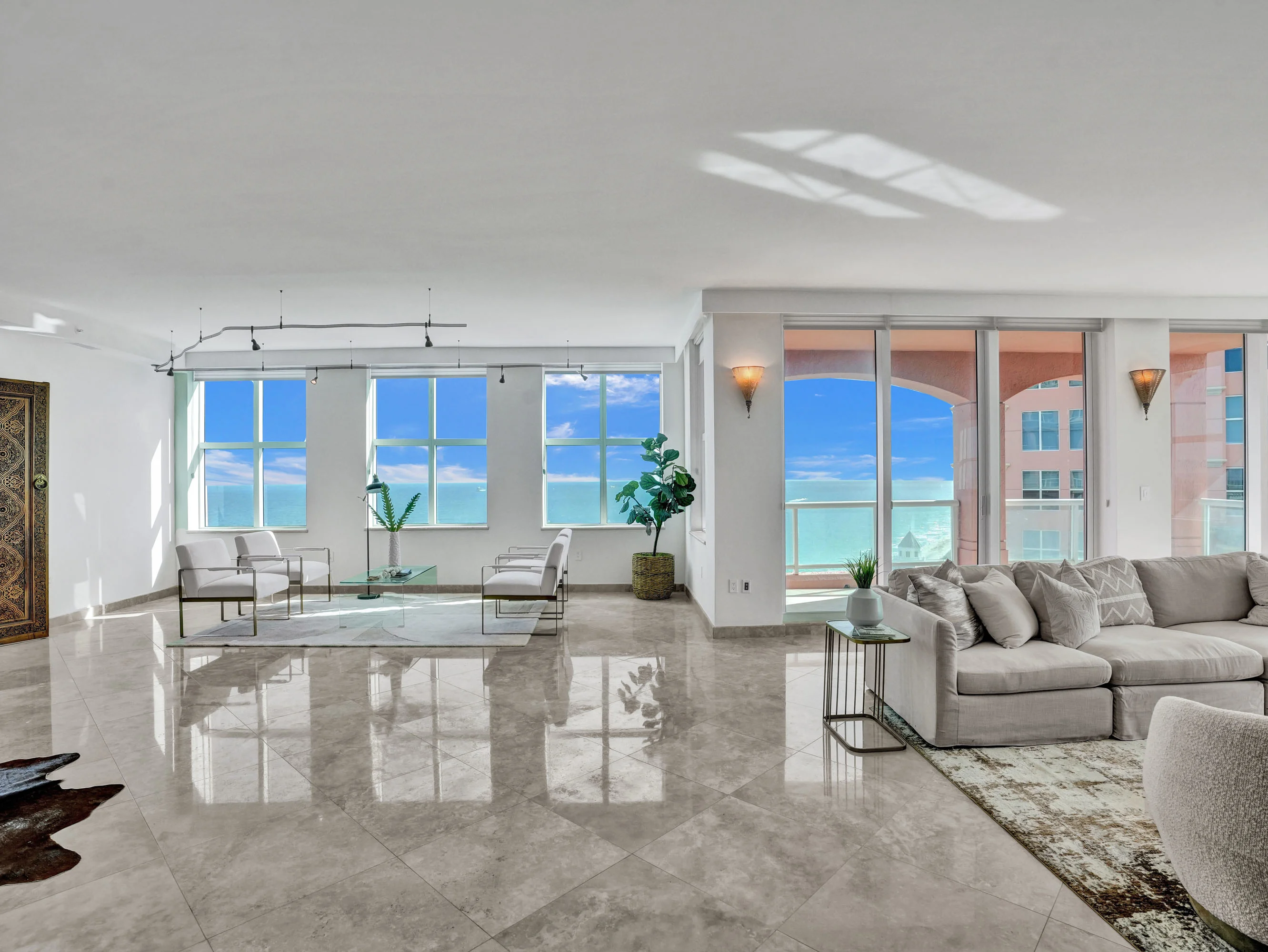 2110 N Ocean Blvd #26D, Fort Lauderdale, Florida  33305 - 2110_N_Ocean_Blvd_04_pgu5bb