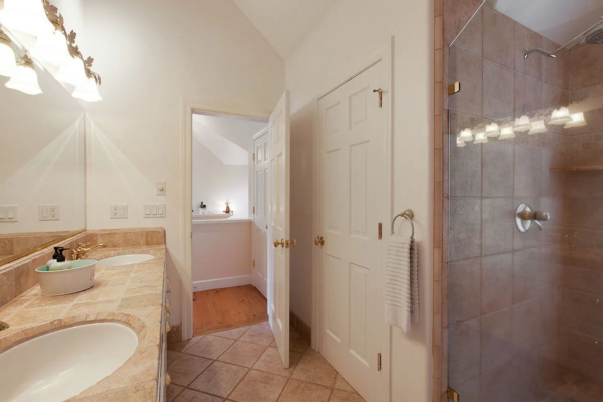 2618 & 2620 Silverado Trail North, Saint Helena, California 94574 - St-Hel-CA33_cukqoj