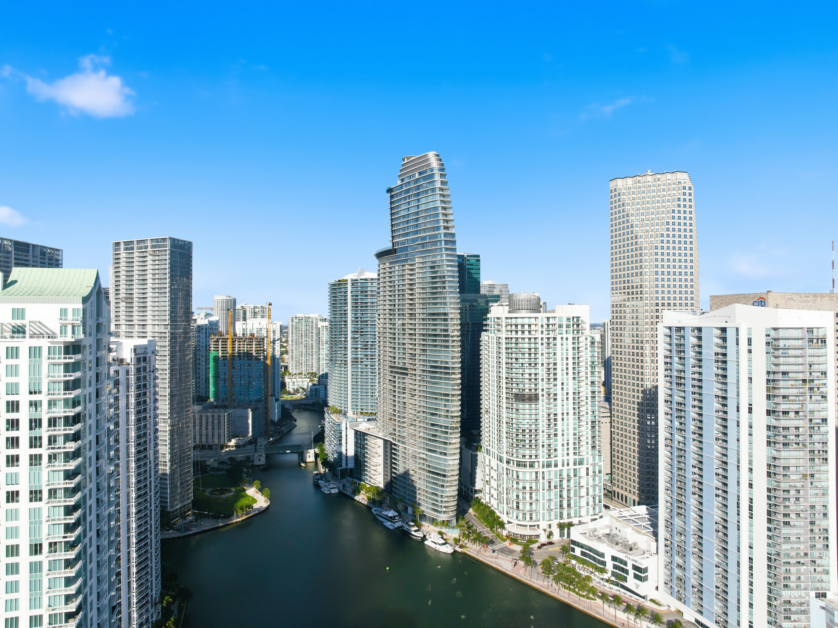 024 300 Biscayne Boulevard Way