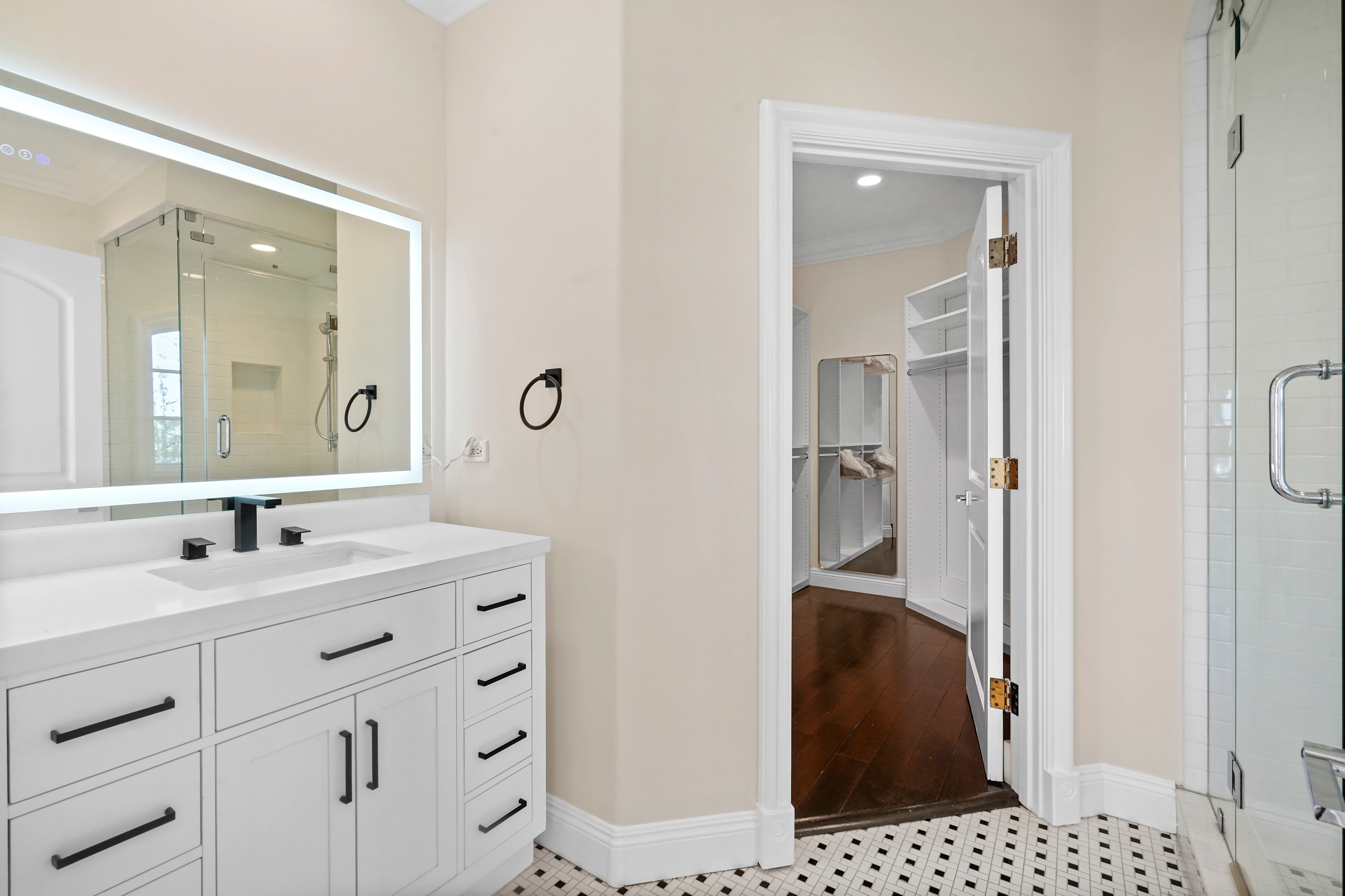 52 13320 Mulholland Drive - Luxury Real Estate - Concierge Auctions