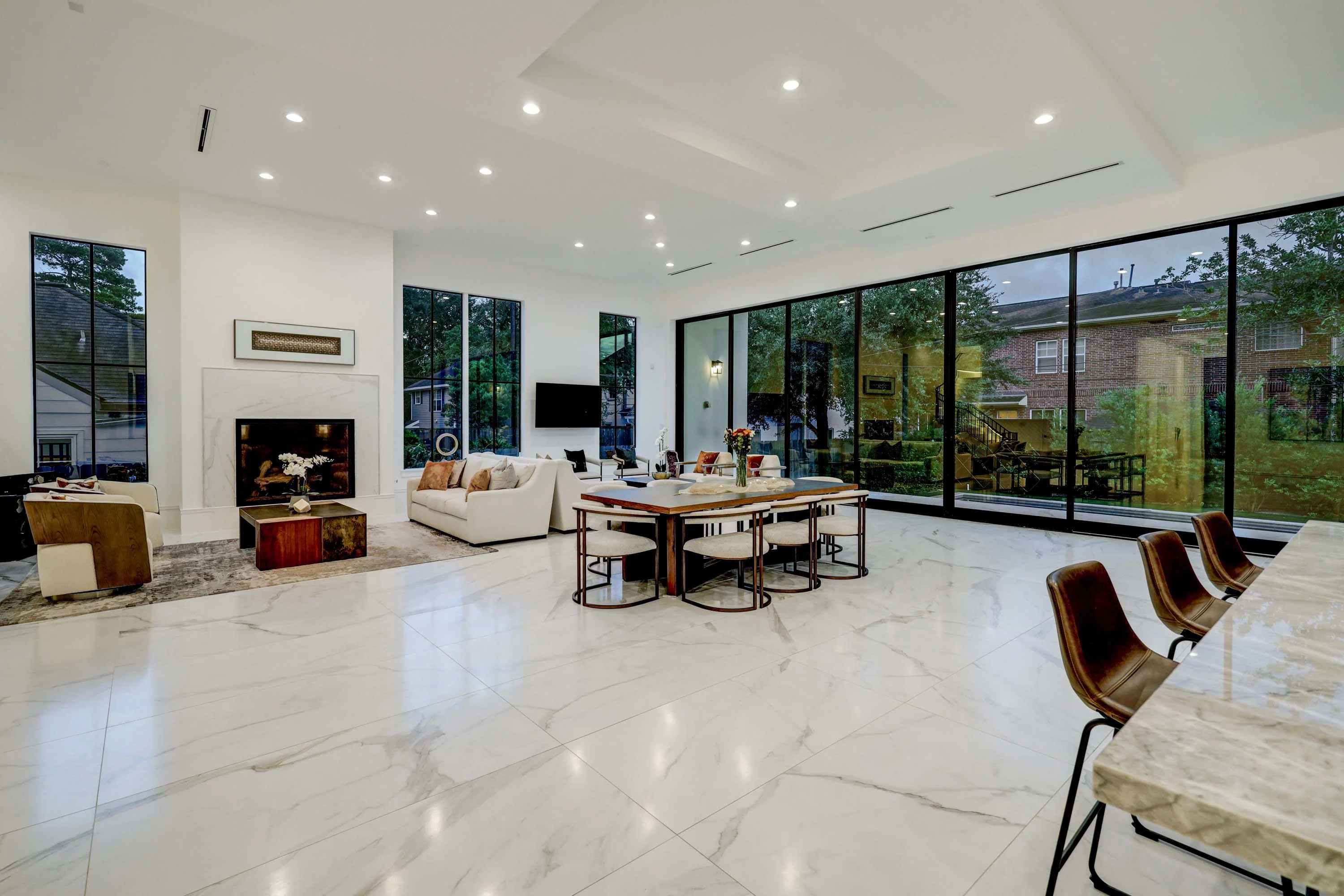 2501 Addison Road, Houston, Texas 77030 - 2501-addison-road-houston-texas16_glprdp