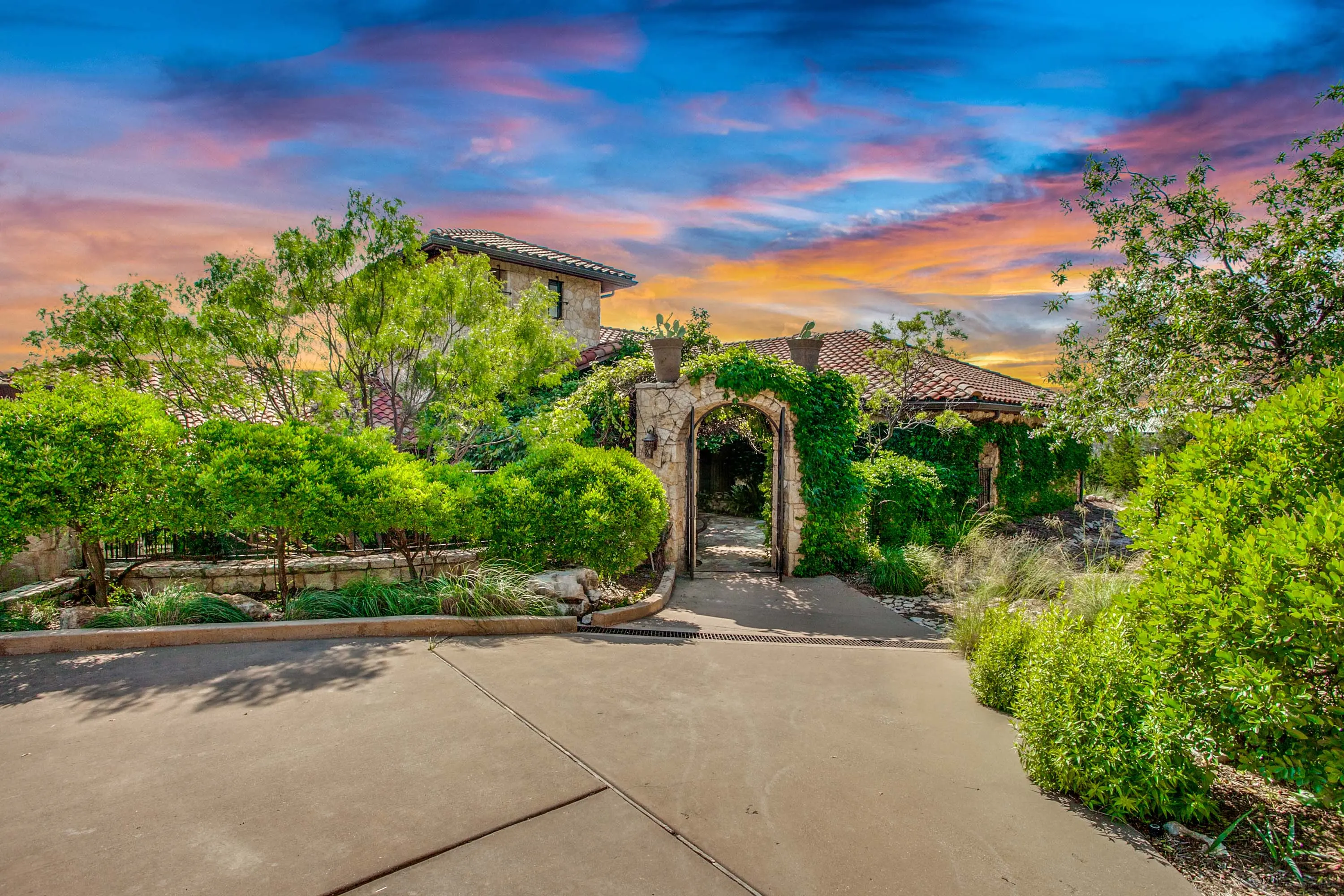 03 1011 Lakeview Point Drive - Luxury Real Estate - Concierge Auctions