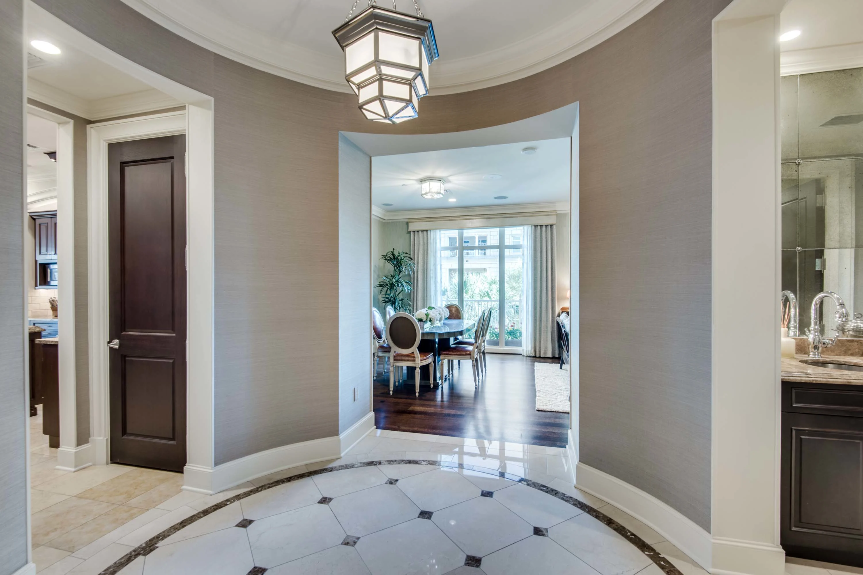 2555 North Pearl Street, #202, Ritz-Carlton Residences, Dallas, Texas 75201 - 2555-north-pearl-street-dallas-texas_04_otezfj