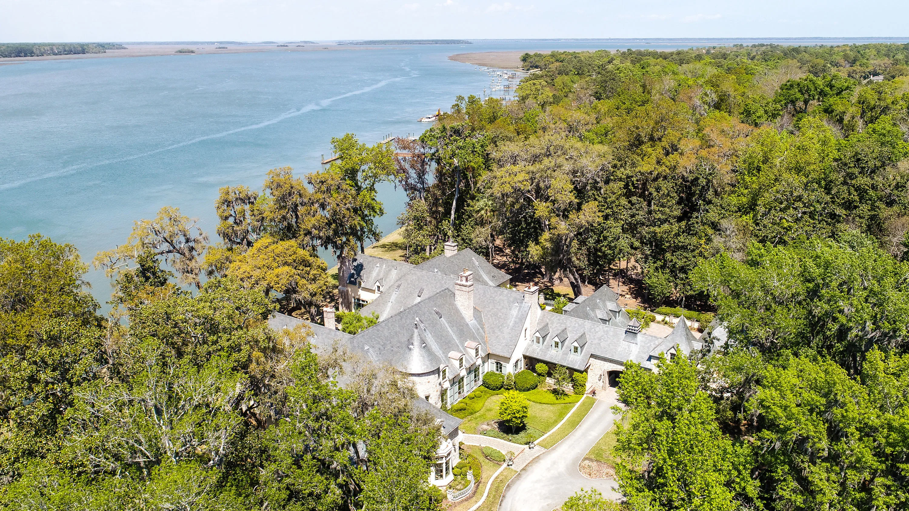 28 Seven Oaks Drive, Hilton Head Island, South Carolina 29910 - 28_seven_oaks_drive_02_mxpbje