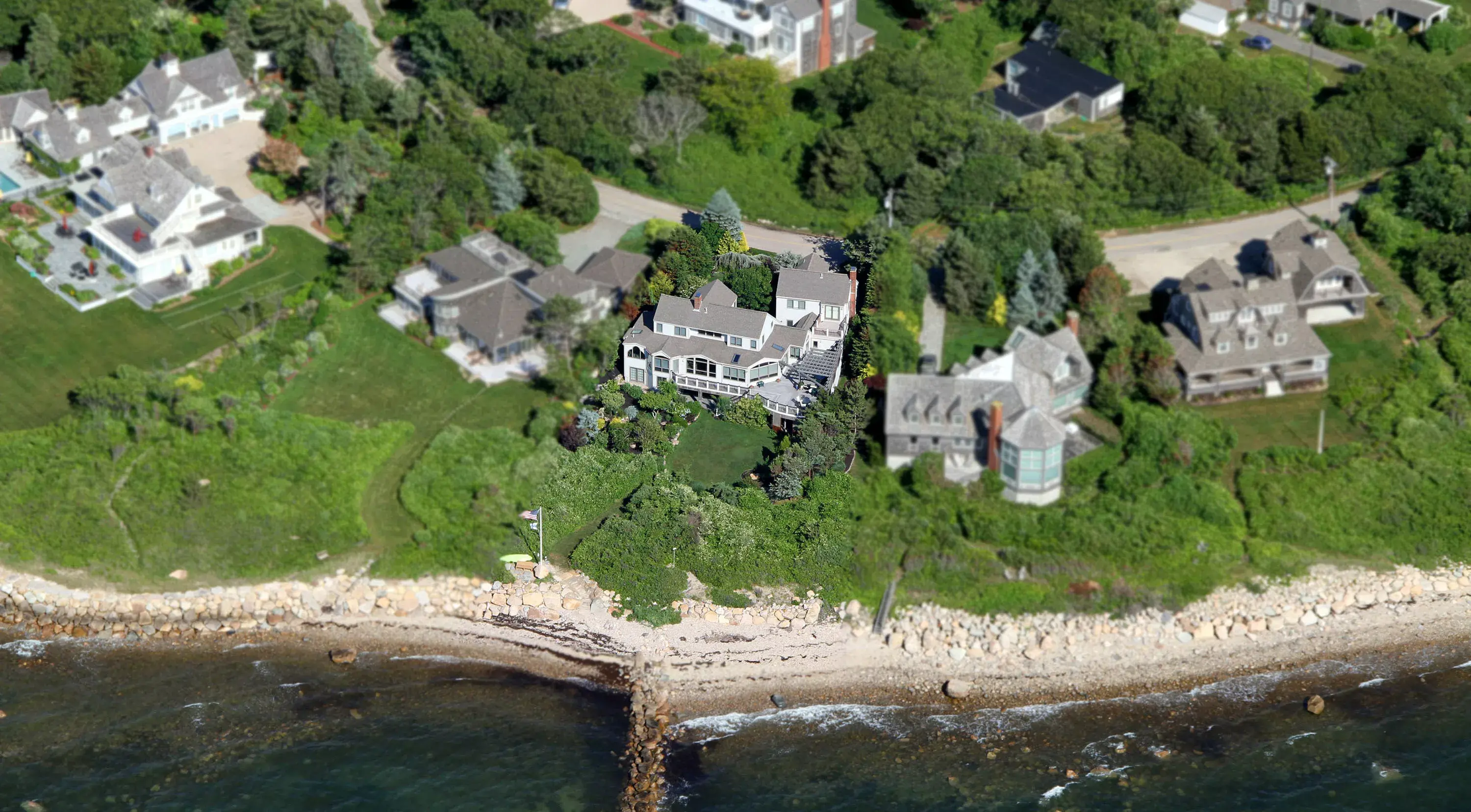 47 Gunning Point Road, Falmouth, Massachusetts 02540 - 47-gunning-point-road-falmouth-massachusetts-06_zydmnl