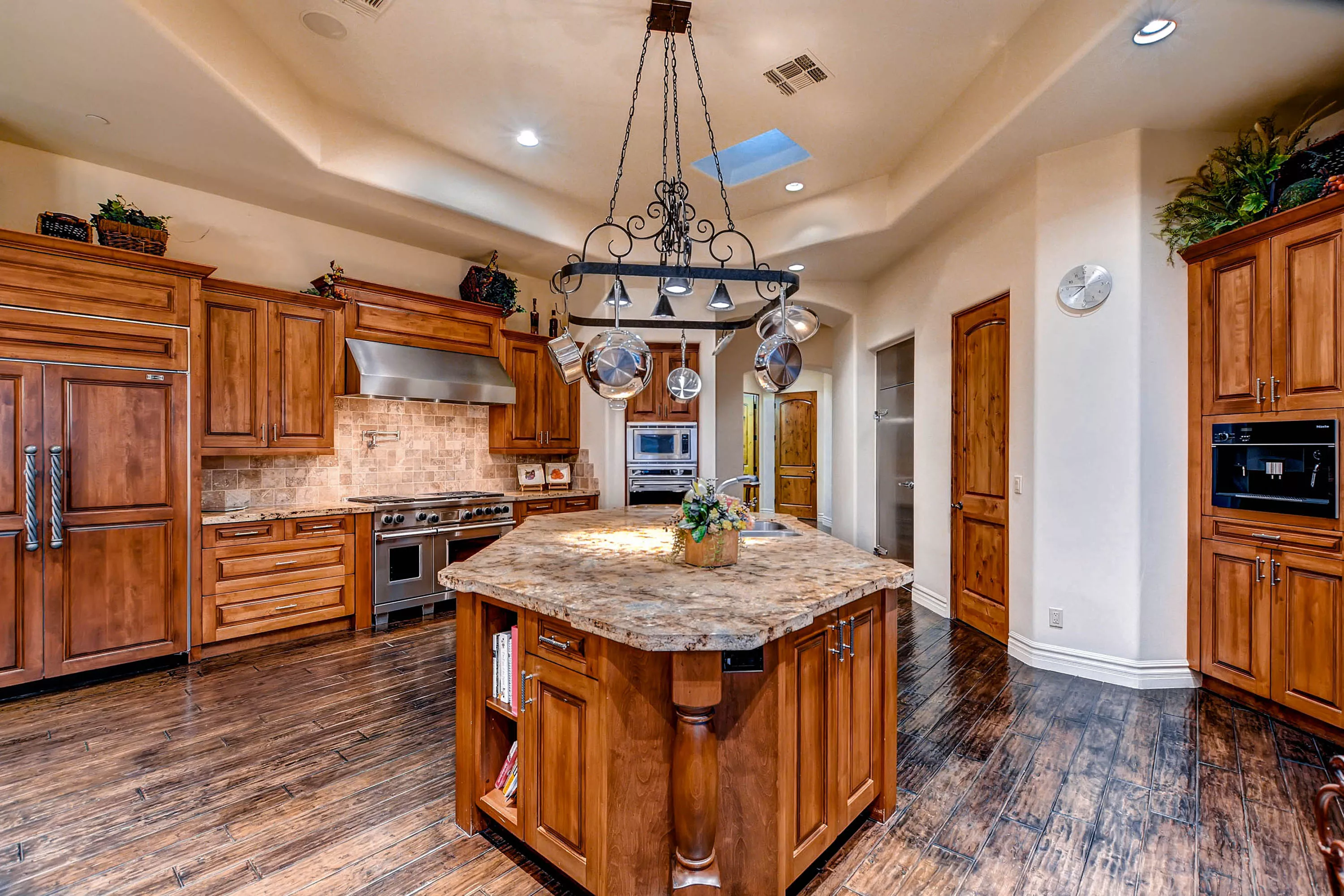 7839 North Foothills Drive South, Paradise Valley, Arizona 85253 - 7839-north-foothills-drive-south-paradise-valley-arizona11-20-00-31-3131_minasg