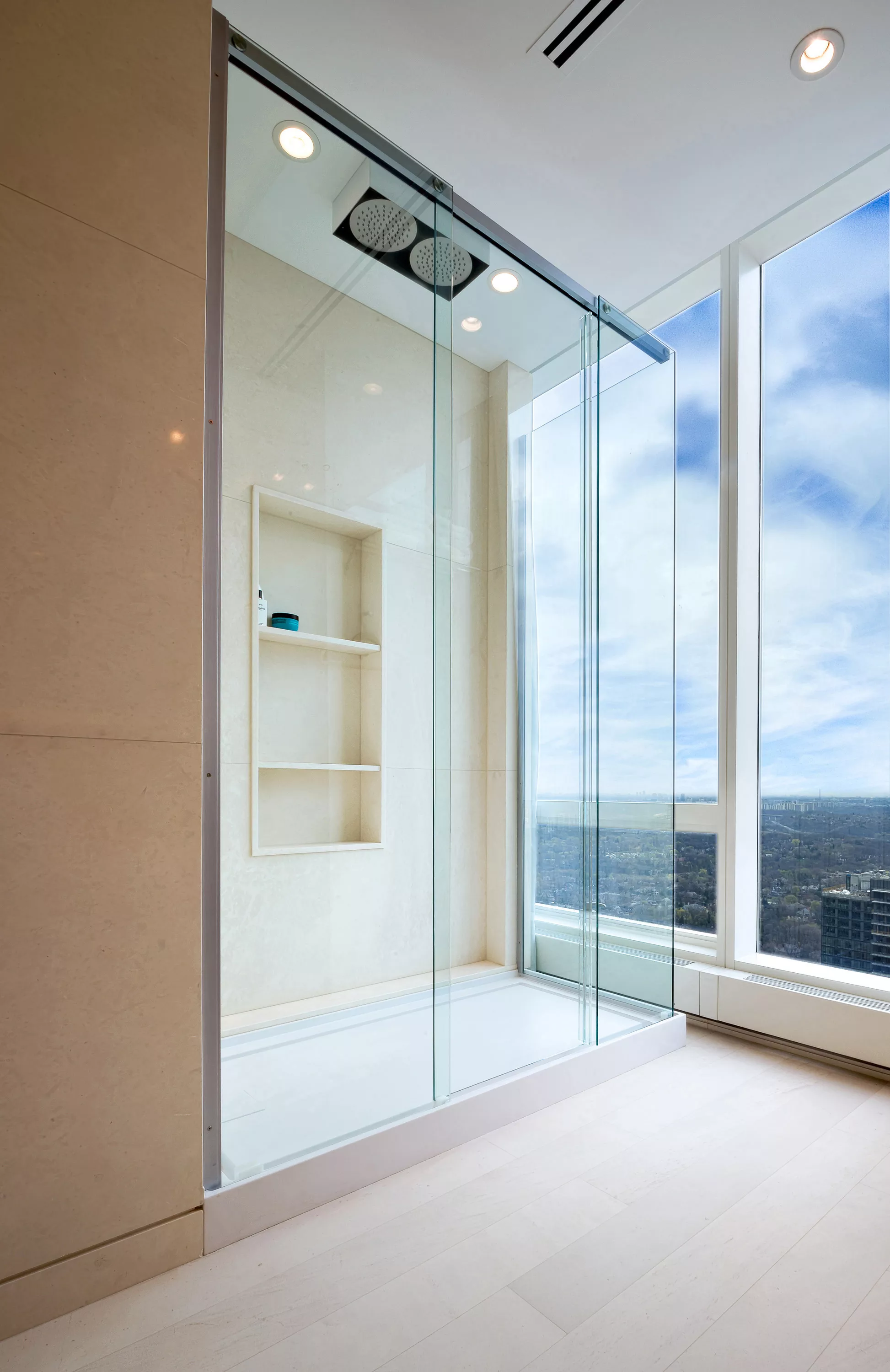 50 Yorkville Avenue, Toronto, Ontario M4W0A3, Canada - 50-yorkville-avenue-4403-toronto-canada-luxury-real-estate-3_ypc5db