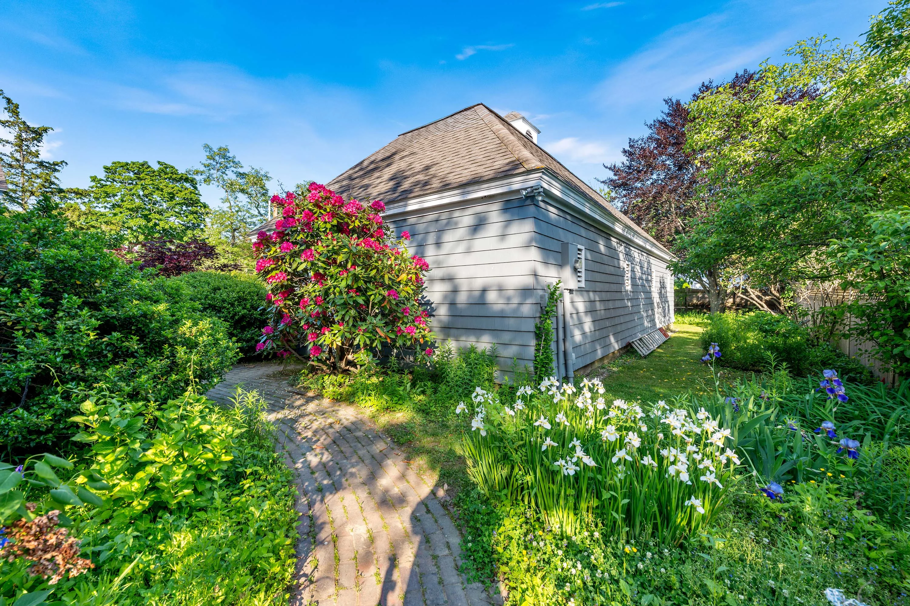 2 Foster Street, Marblehead Neck, North Shore Boston, Massachusetts 01945 - 40_-_2_Foster_St-Marblehead-MA-065_kri7qv
