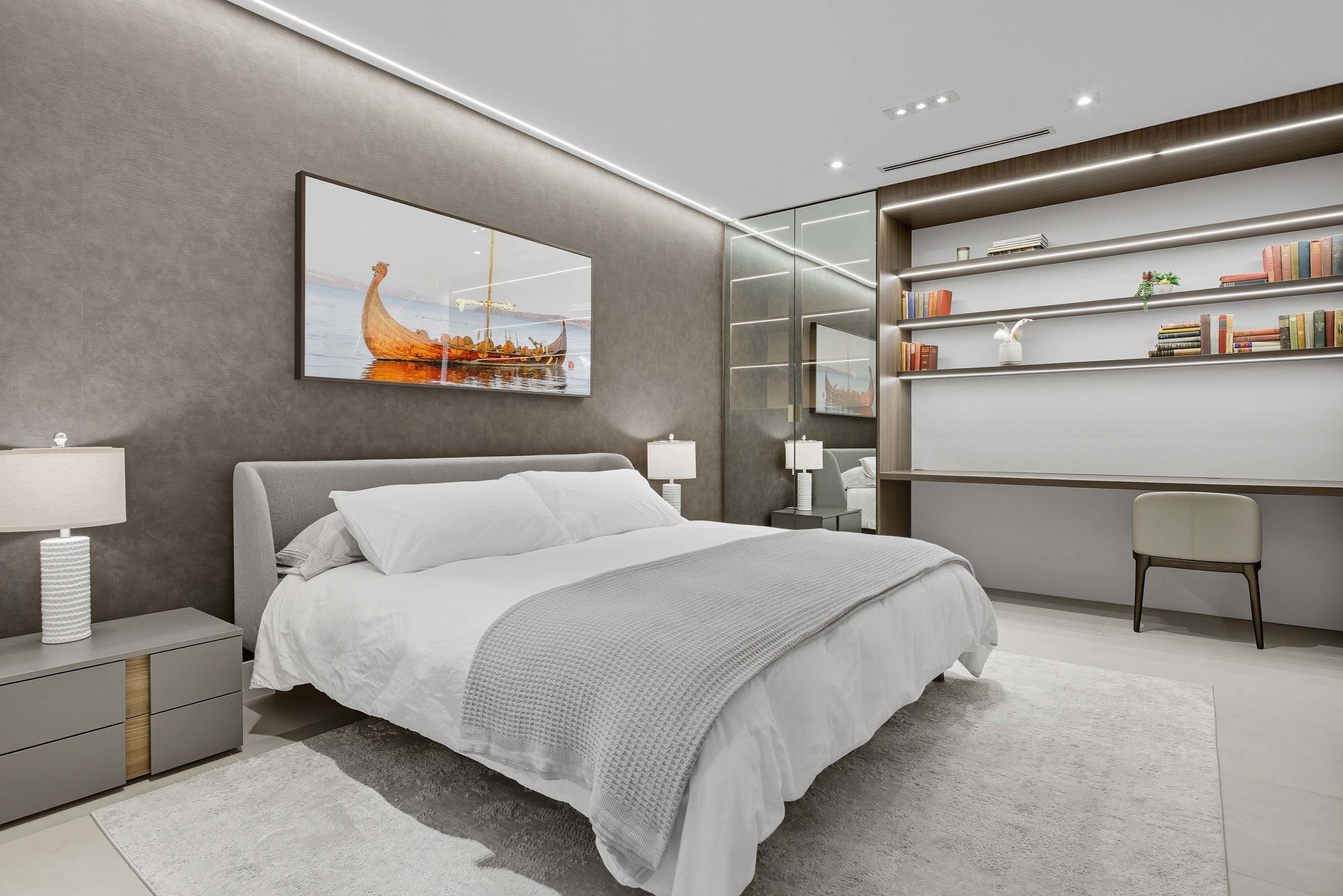 18 2301 Collins Ave Apt 1634 - Luxury Real Estate - Concierge Auctions