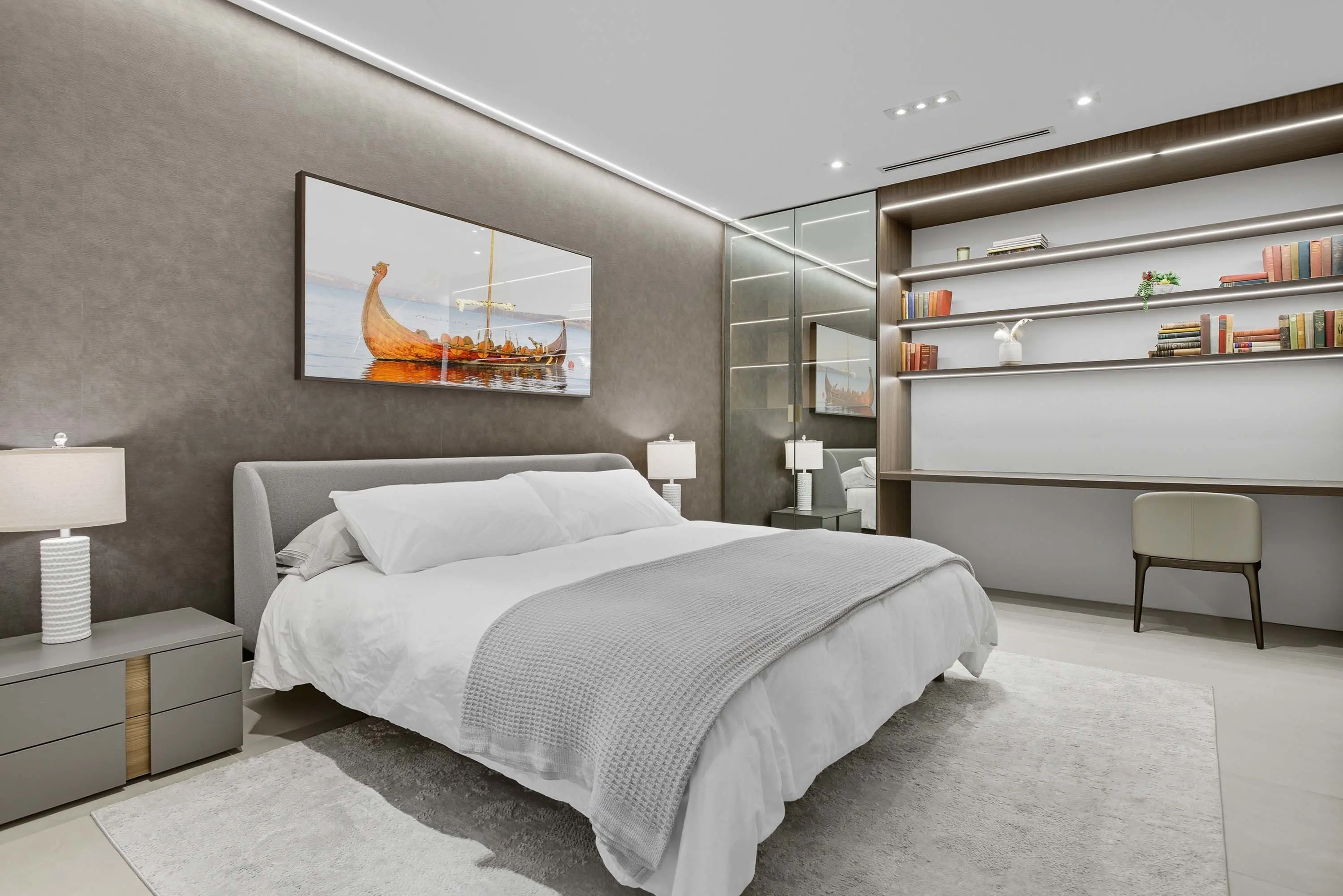 18 2301 Collins Ave Apt 1634 - Luxury Real Estate - Concierge Auctions