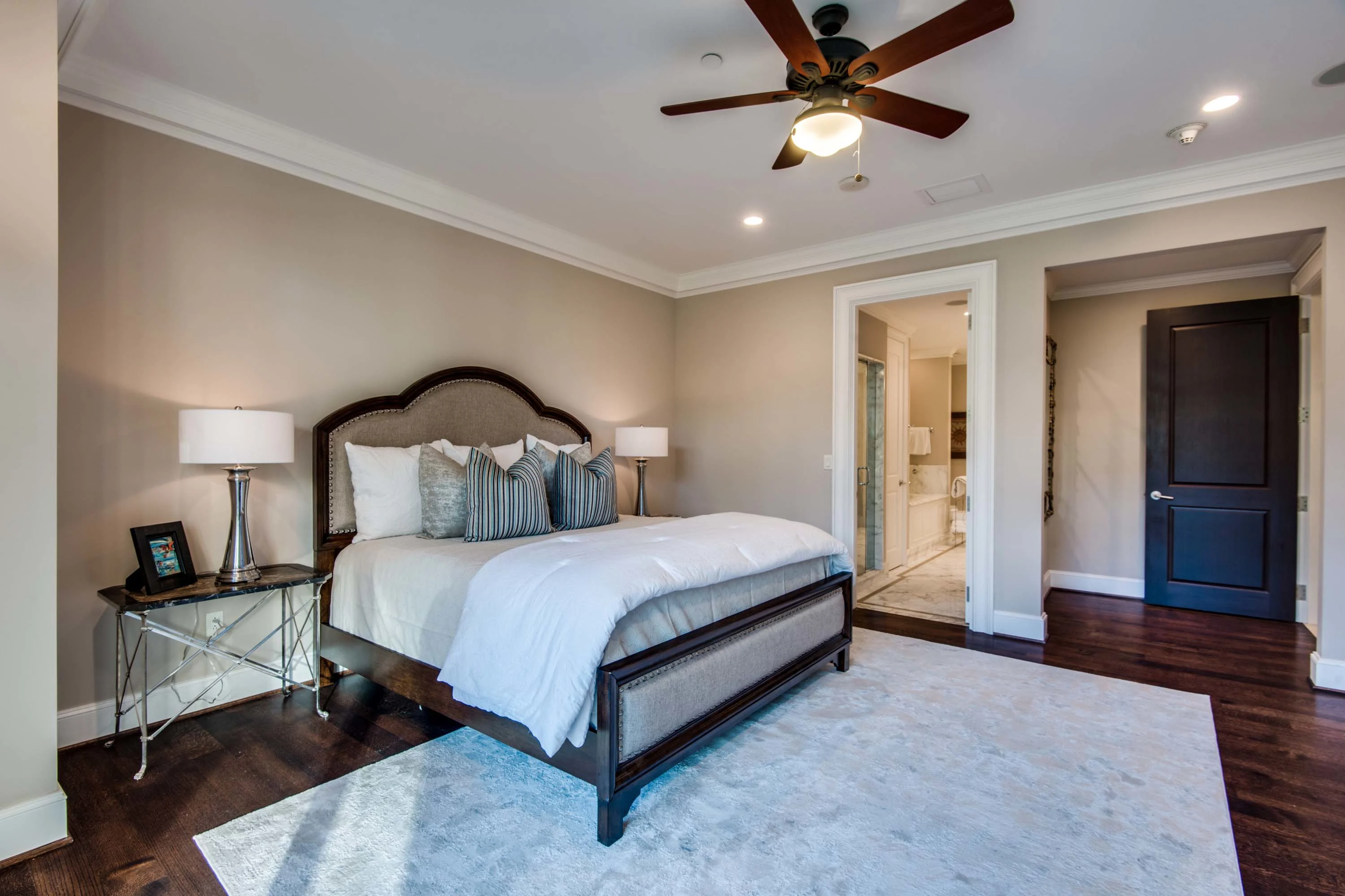 2555 North Pearl Street, #202, Ritz-Carlton Residences, Dallas, Texas 75201 - 2555-north-pearl-street-dallas-texas_17_jtlgwy