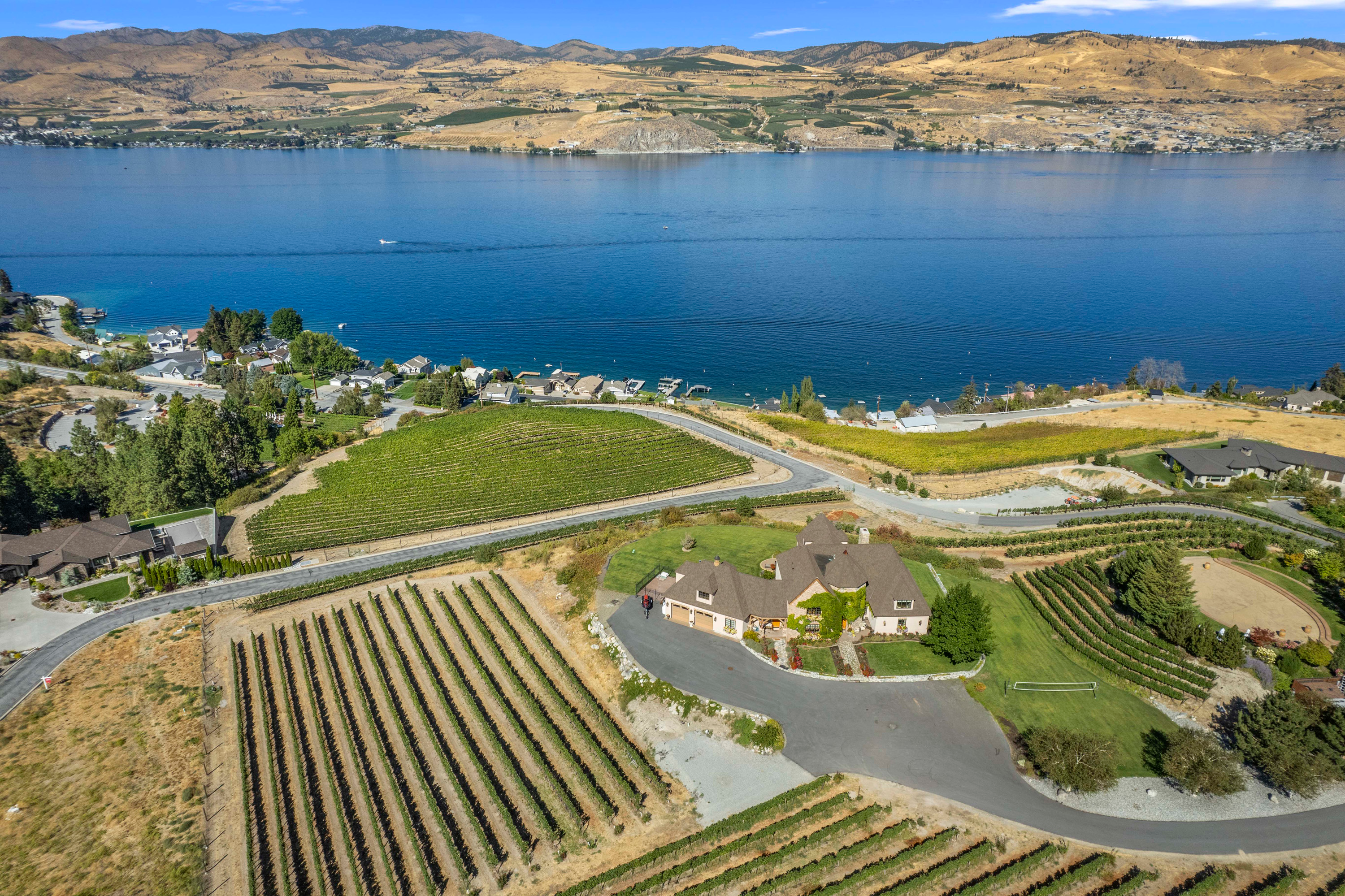 Lake Chelan Winery Empire 32
