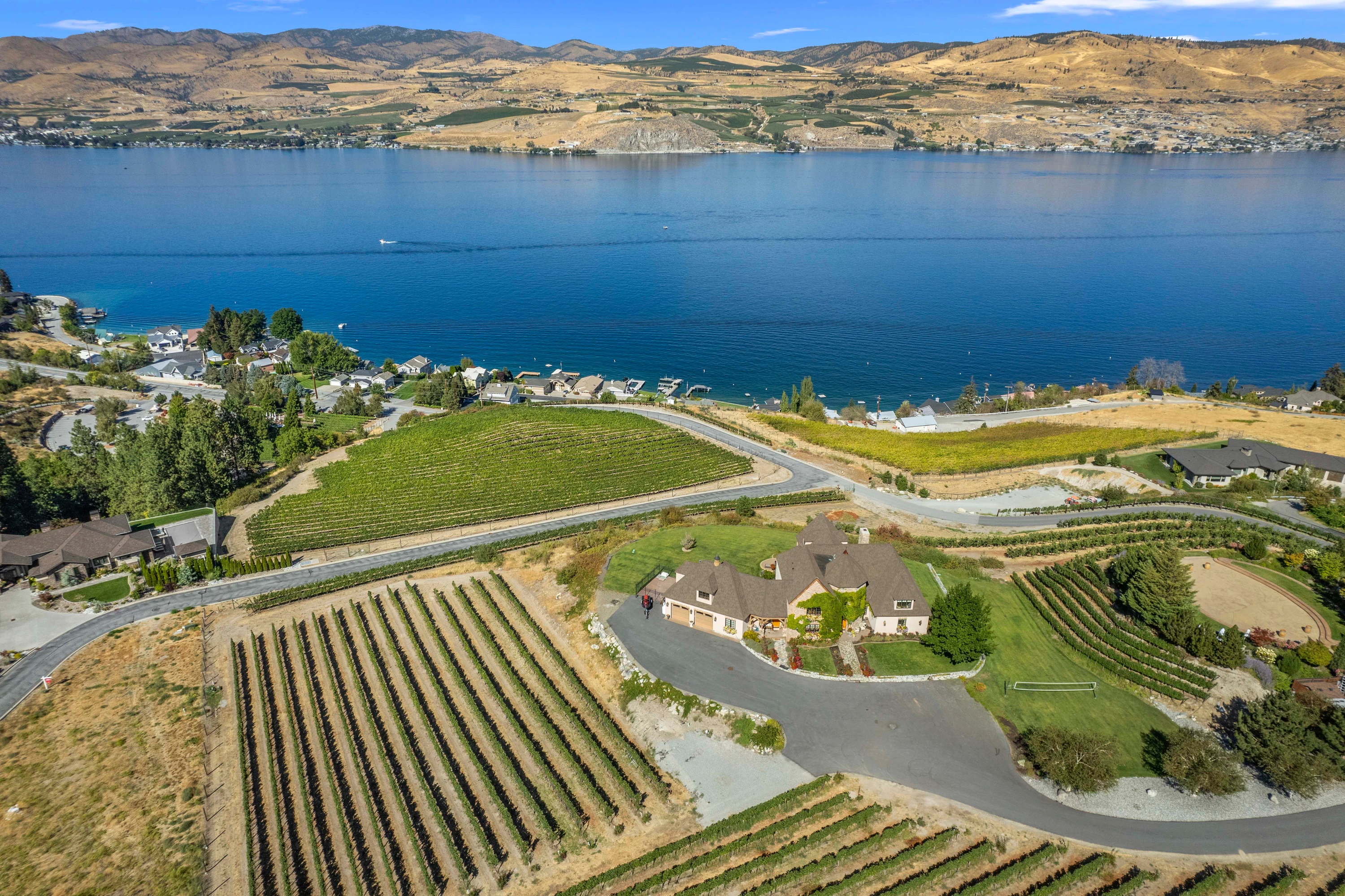 Lake Chelan Winery Empire 32