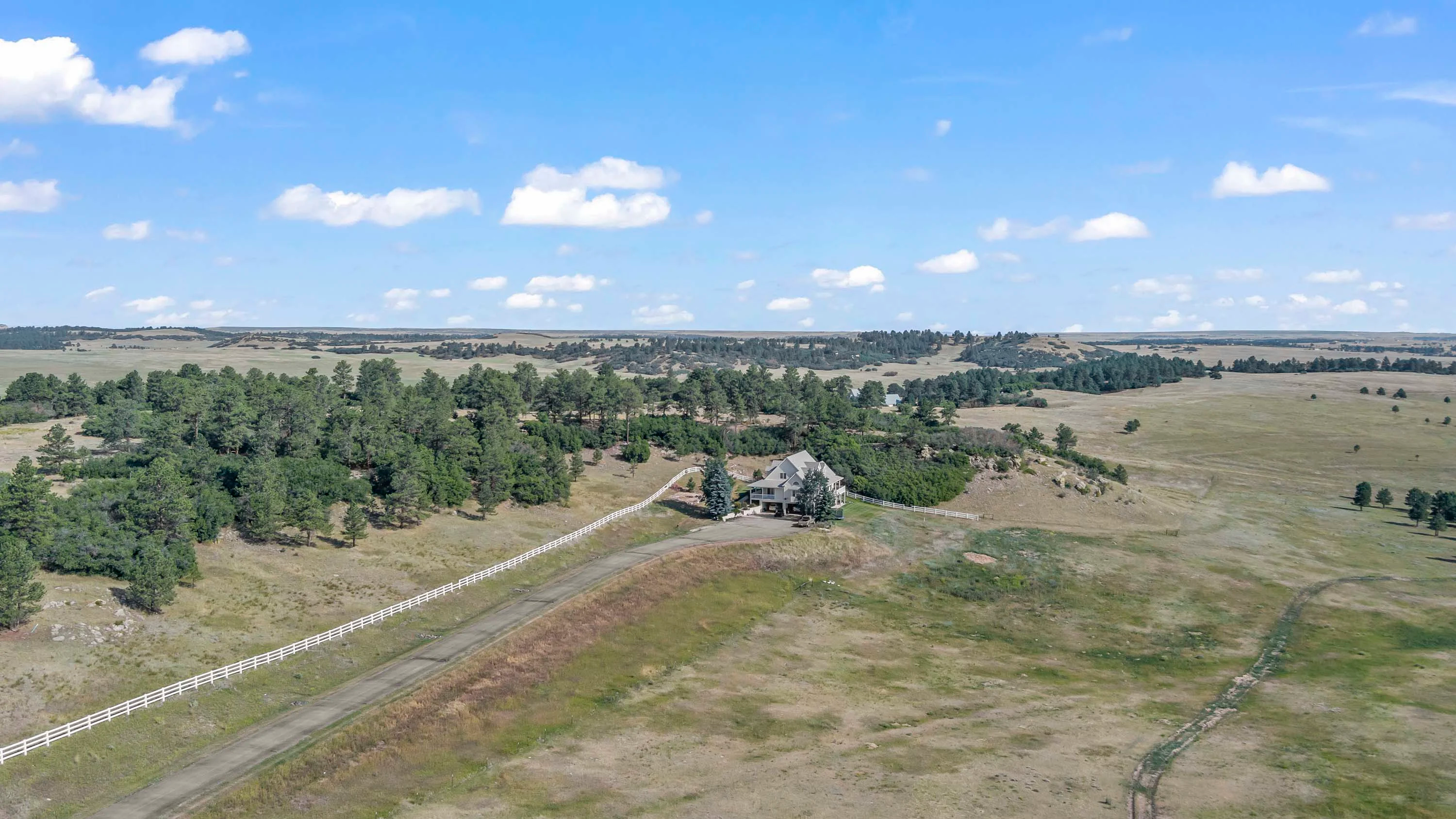 9663 East Palmer Divide Avenue, Larkspur, Near Colorado Springs, Colorado 80118 - 41_-_MAX_0047_lbarlg