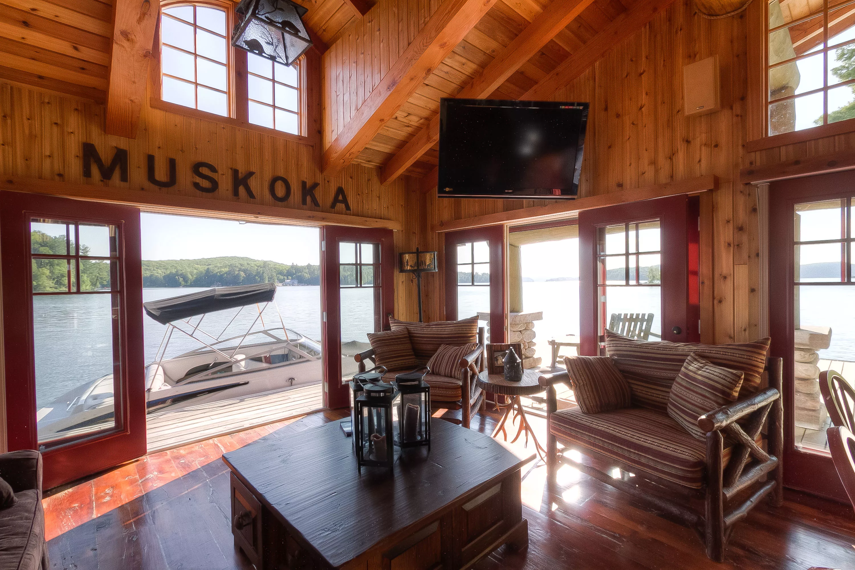 1100 Delbrooke Road, Dwight, Lake of Bays, Ontario , Canada - 1100-delbrooke-road-dwight-lake-of-bays-ontario-canada-24-19-21-07-077_zy1c8v