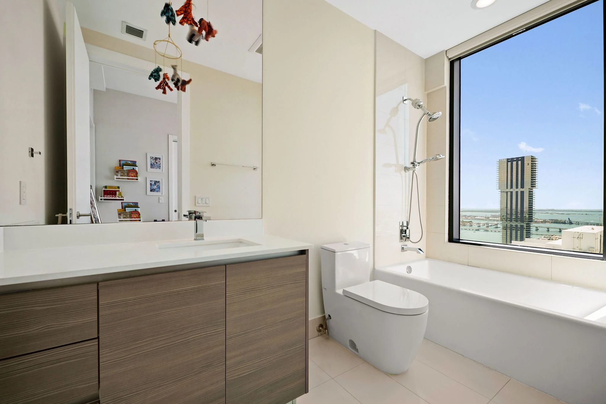 460 NE 28th Street, #4104, Miami, Florida 33137 - 30_-_46__4104_photo_by_MiamiRealEstatePhotographers.com_Neila_Granzoti_Rudden_onmopt