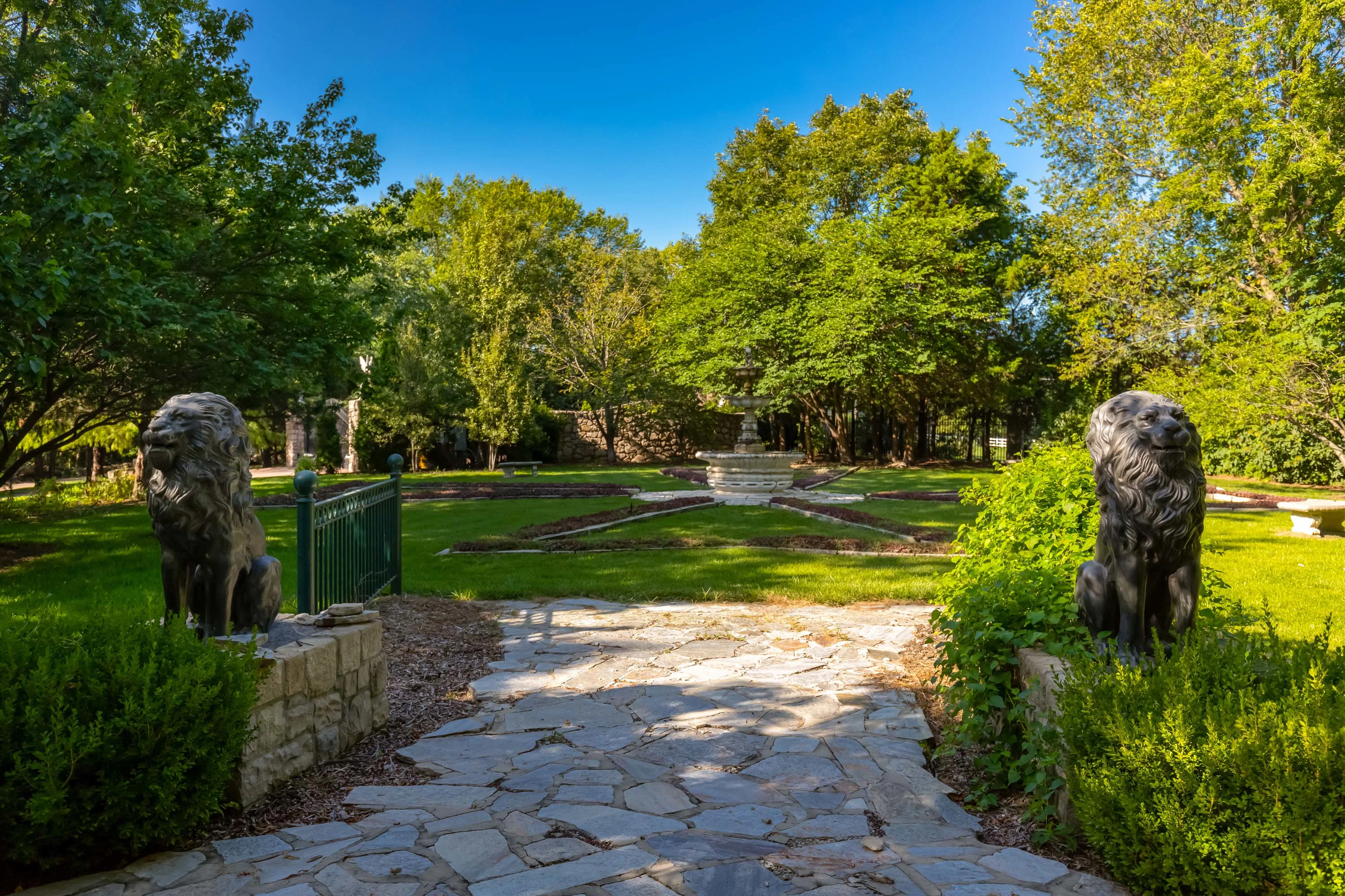 5225 Renner Road, Lake Quivira, Kansas City, Kansas 66217 - 5225-renner-road-lake-quivira-kansas-077_fbtzns