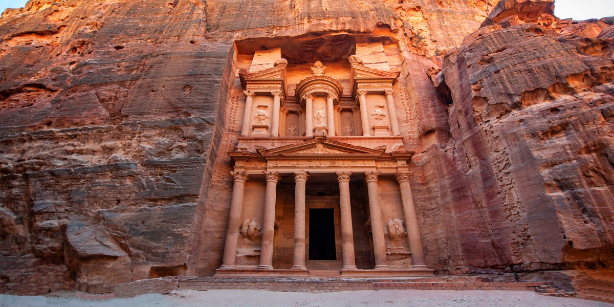 Petra Treasury, Wonder of the World in Jordan