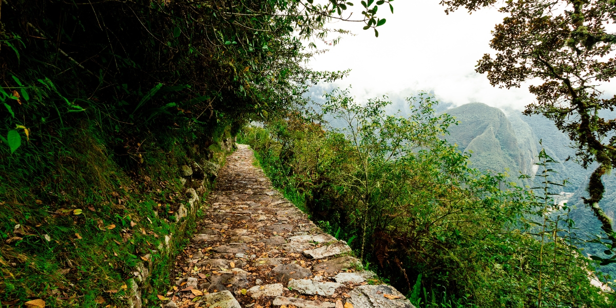 Path to Sun Gate, Intipunku in Machu Picchu, Inca archaeological site in Peru