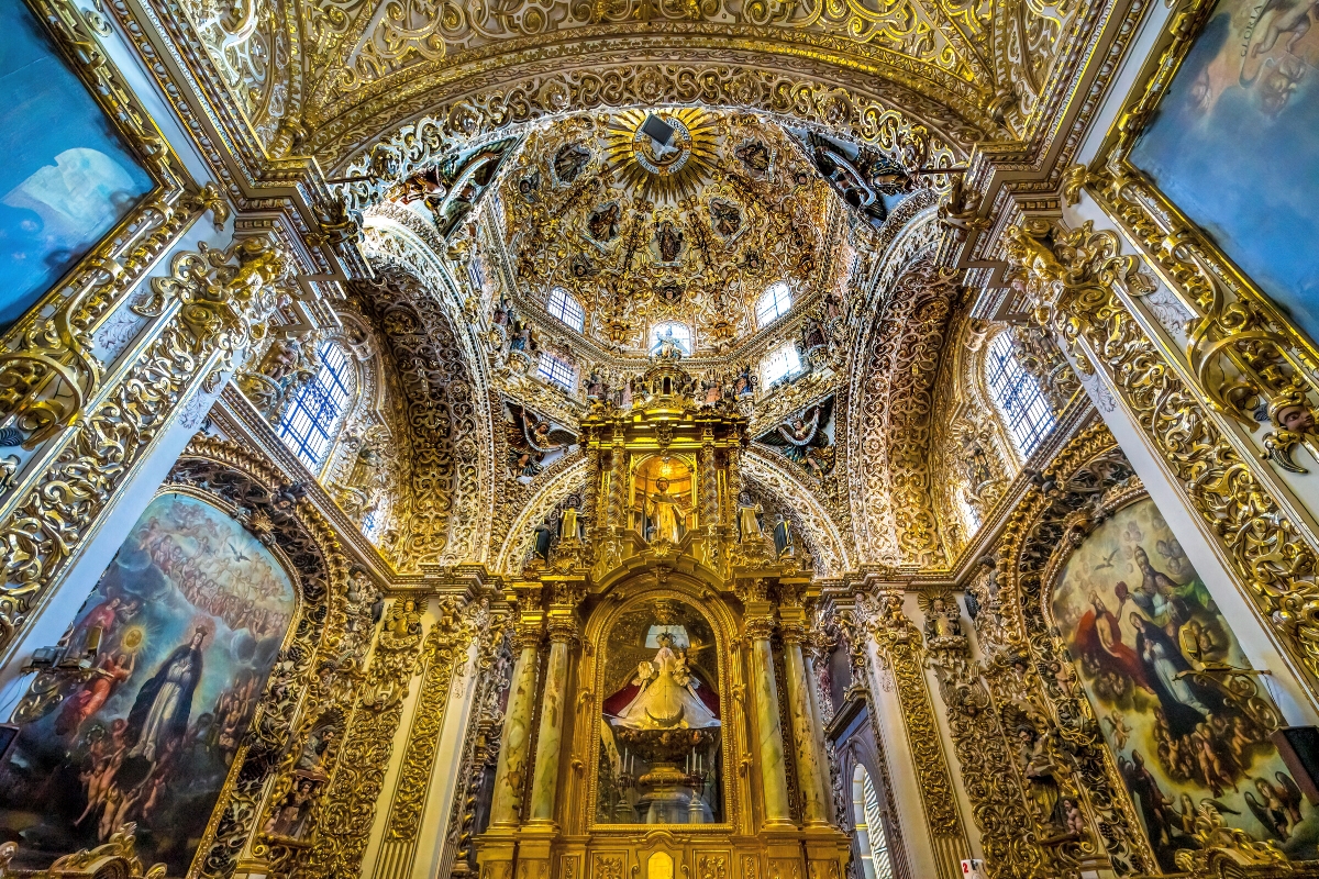 Beautiful design of Rosary Chapel in Puebla, Mexico