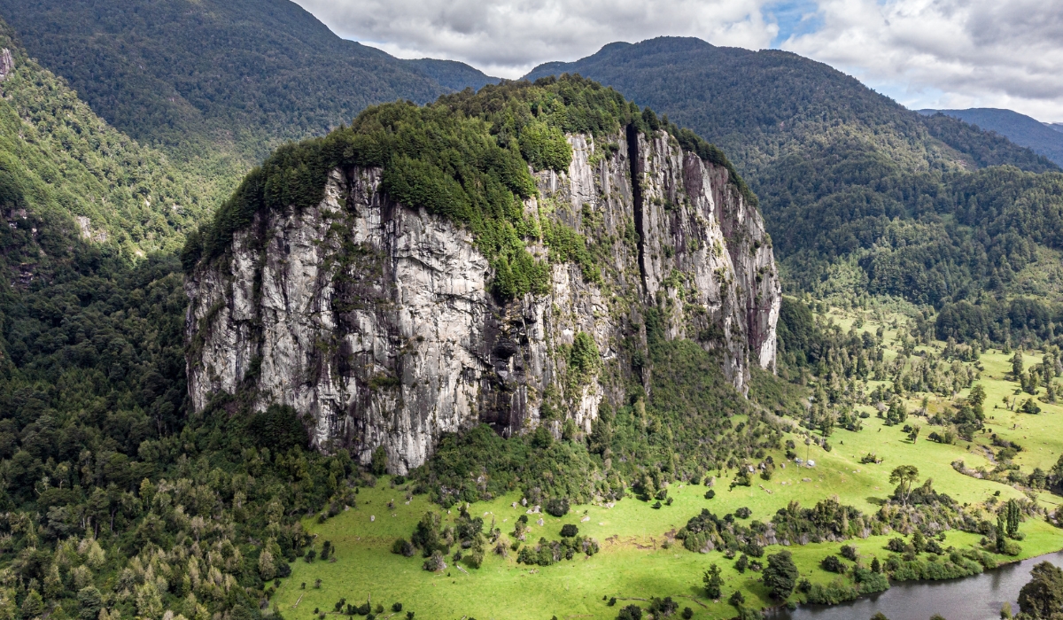 El Queque Ingles mountain landscapes of Coyhaique, Patagonia, Chile