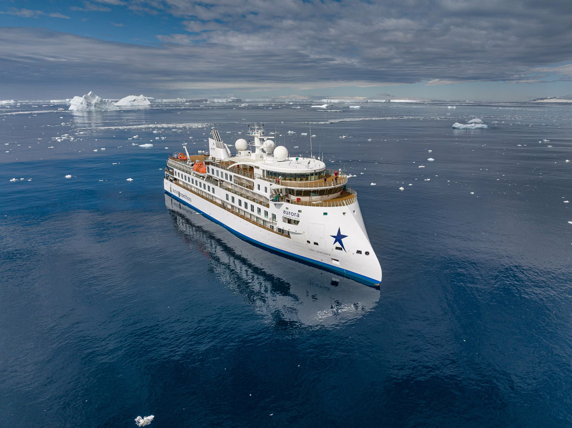 Greg Mortimer Exterior