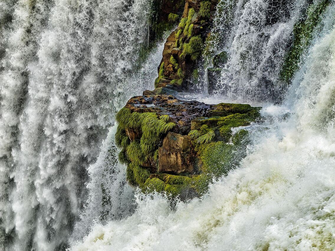 Iguazu close-up