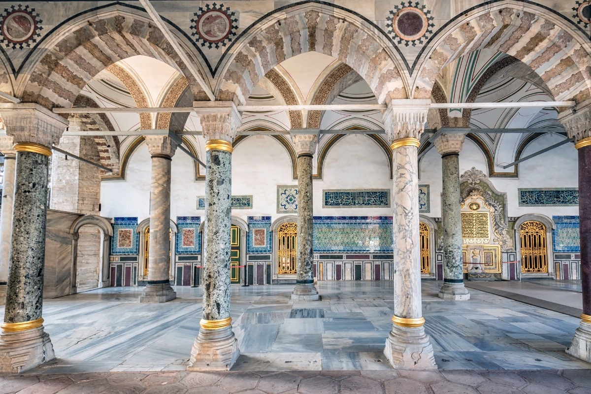 Interior inside of Topkapi Palace archways in Istanbul, Turkey