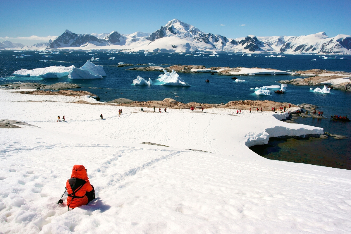 Hiking excursions in Antarctica