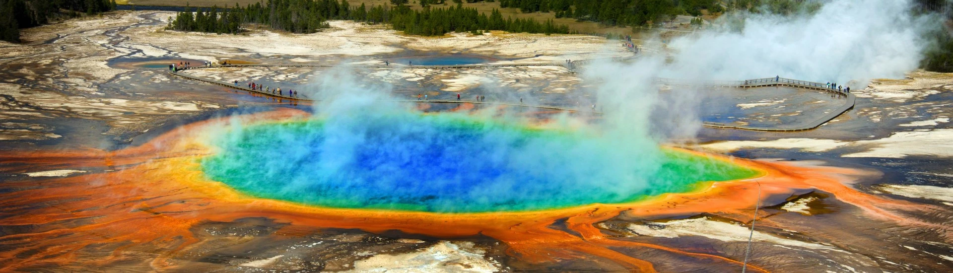 Yellowstone National Park - bright colors of Morning Glory Pool