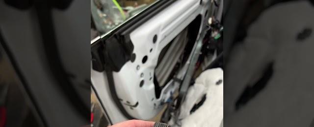 Tesla Model 3 Window Regulator Failure! 🤔🪟 #tesla #model3 #fail #shorts