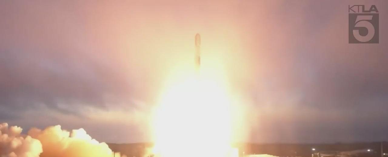 SpaceX Falcon 9 rocket lights up sky in Southern California